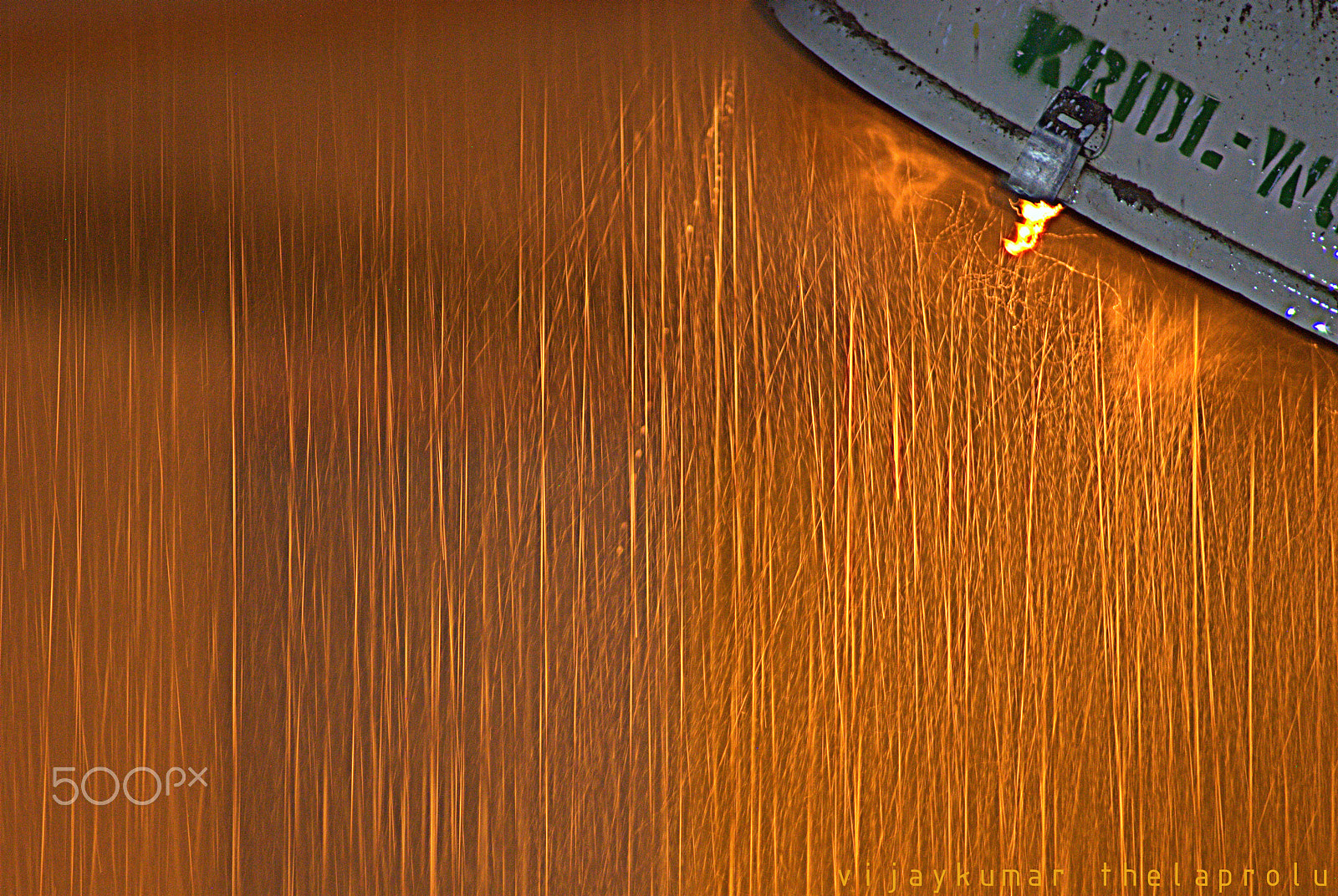 Nikon AF Nikkor 70-300mm F4-5.6G sample photo. Rain photography