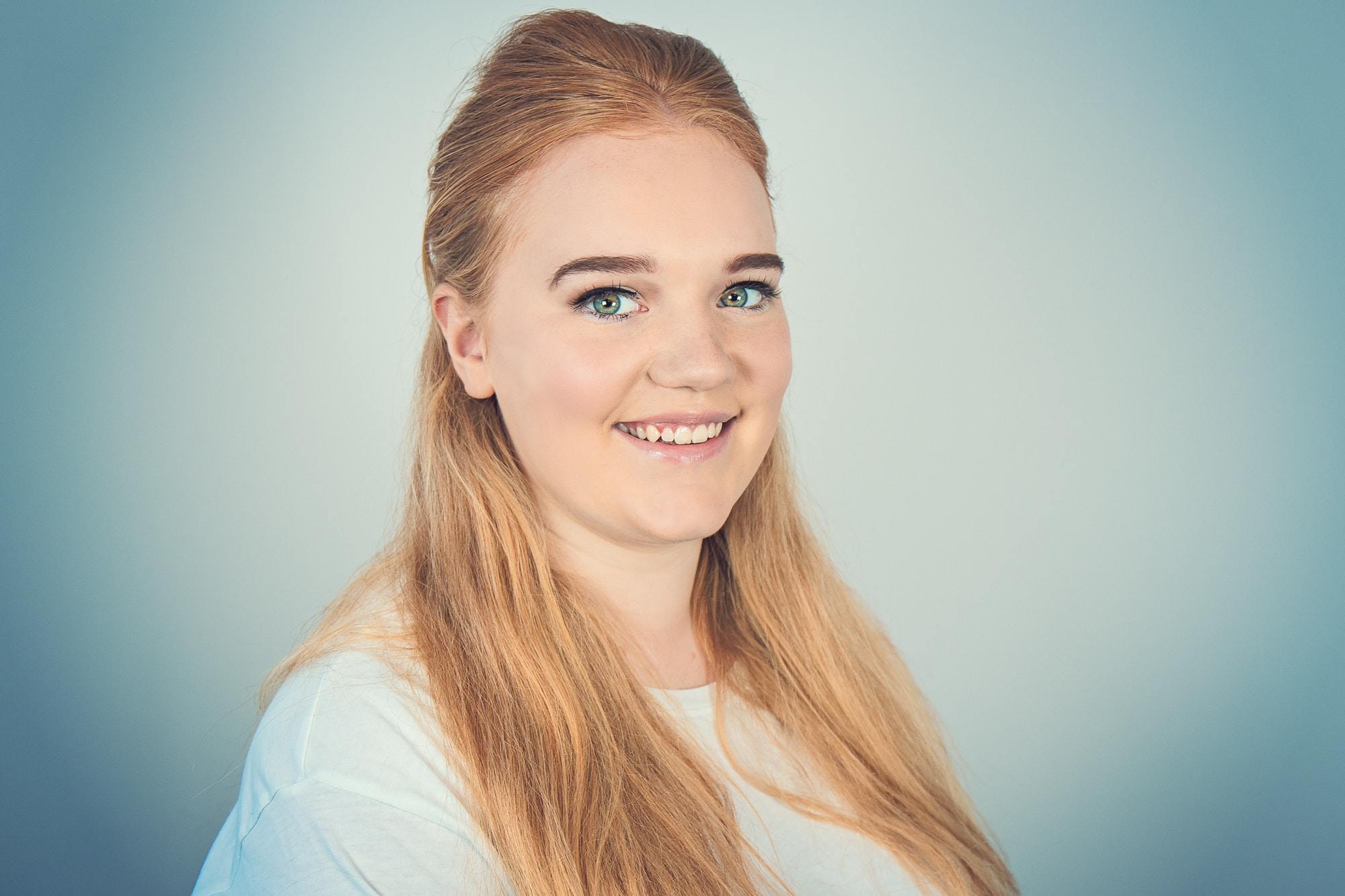 Canon EF 24-70mm F4L IS USM sample photo. Ebba in studio photography