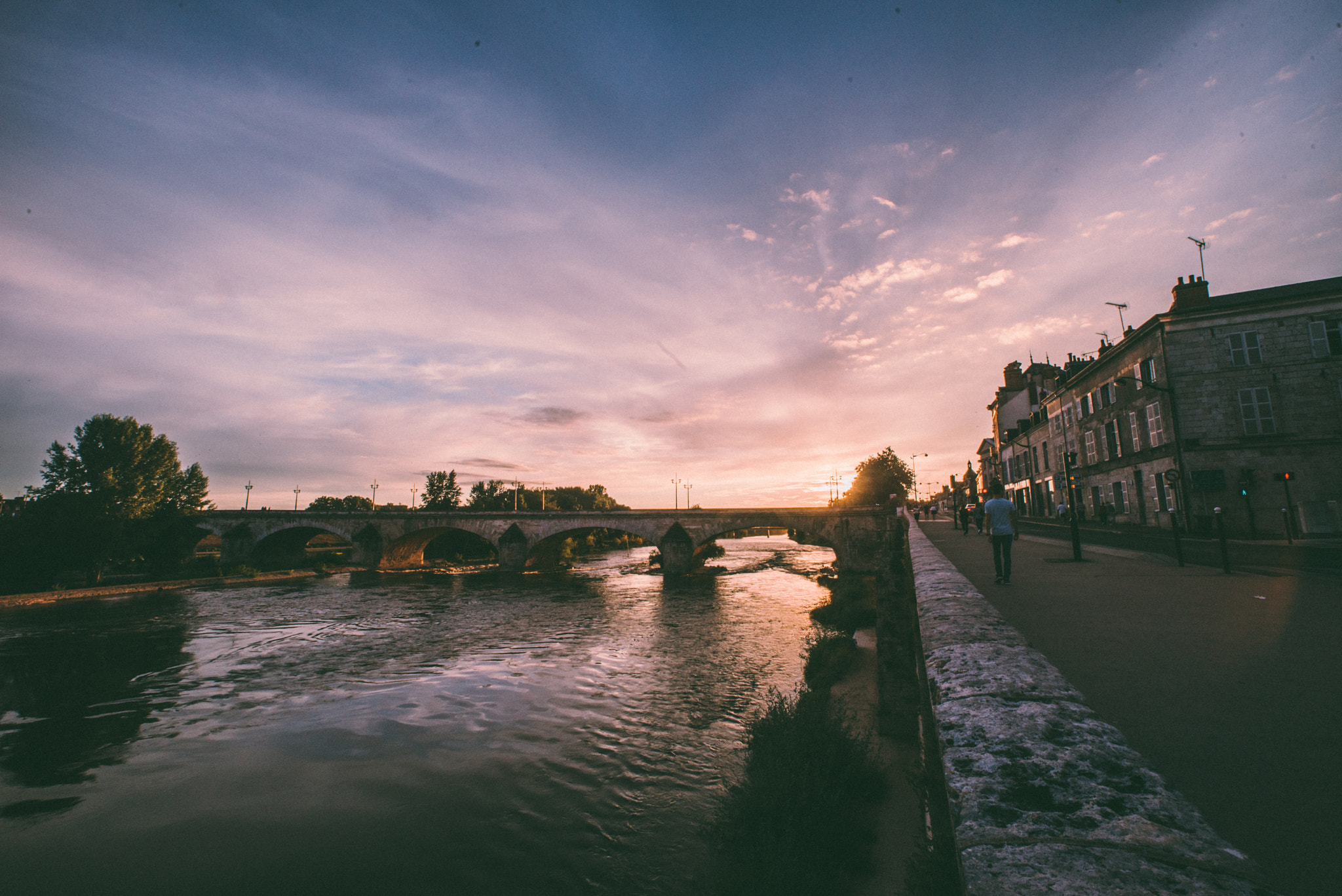 Sigma 14mm F2.8 EX Aspherical HSM sample photo. Pont george v- iii photography