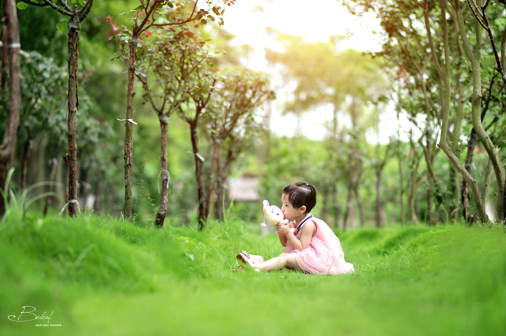 Nikon D300 + Nikon AF-S Nikkor 85mm F1.8G sample photo. First kiss photography