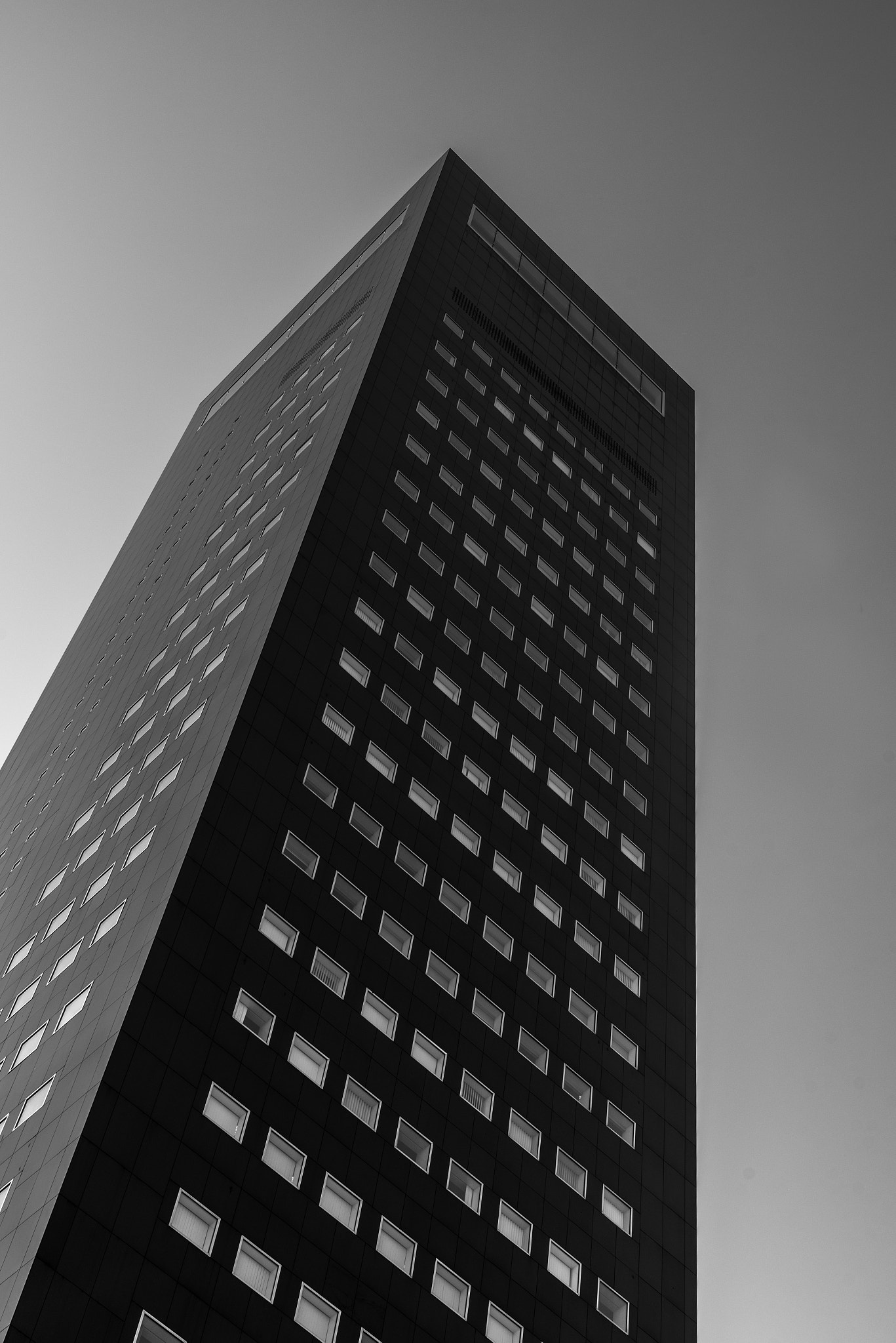 ZEISS Planar T* 50mm F1.4 sample photo. Just a building photography