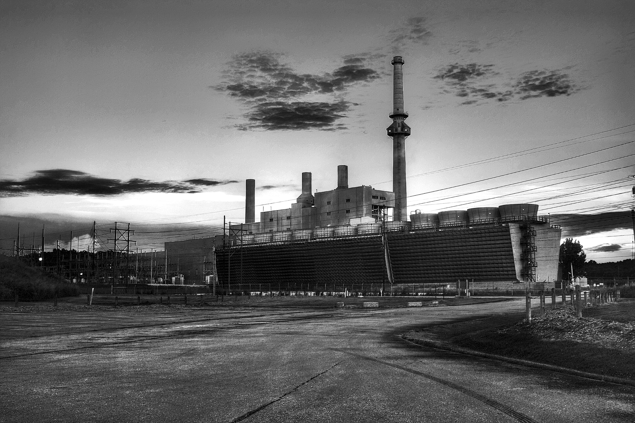 Tamron AF 28-200mm F3.8-5.6 XR Di Aspherical (IF) Macro sample photo. Southwest power plant photography