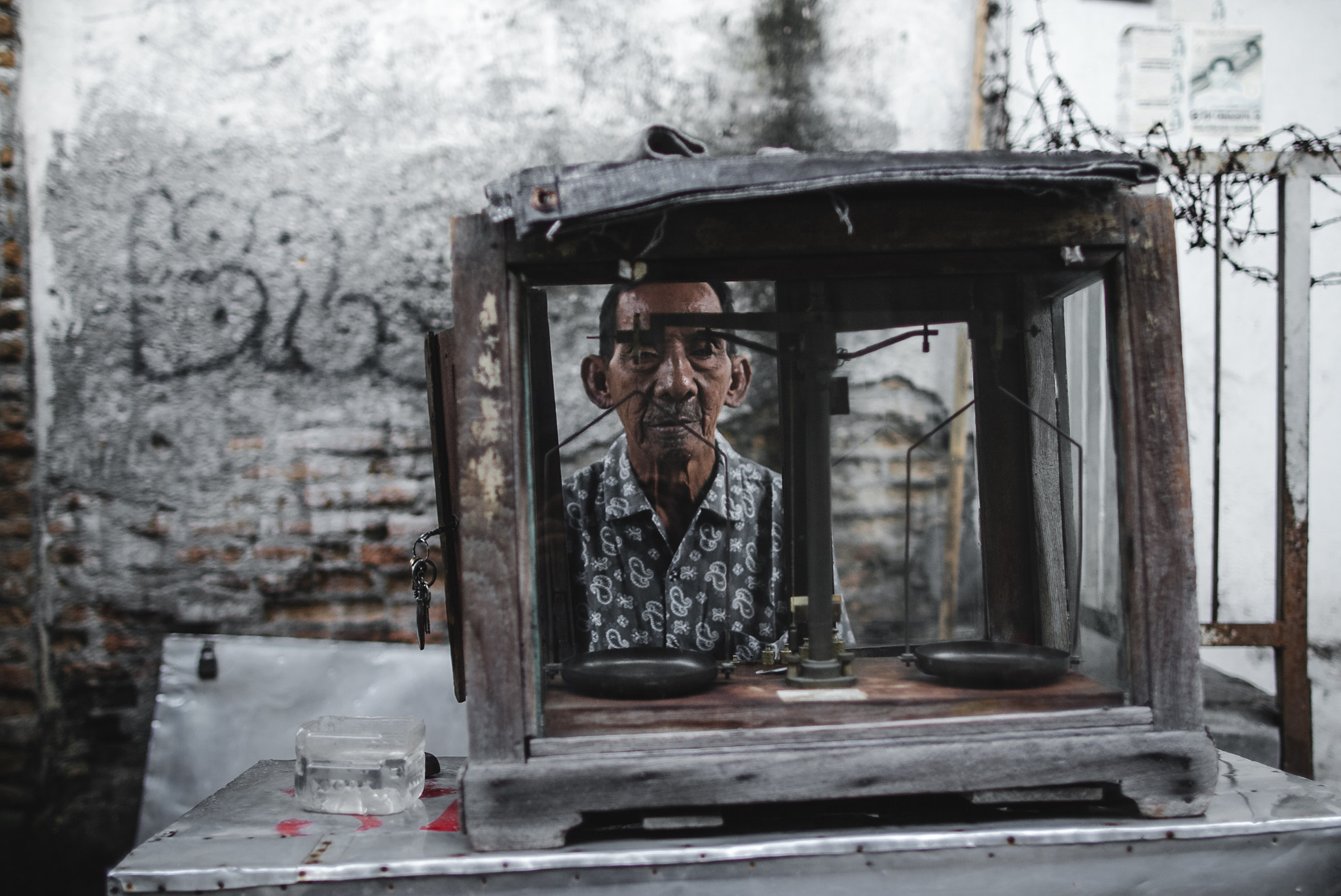 Canon EOS 60D + Canon EF 24mm F1.4L II USM sample photo. Morning routine photography