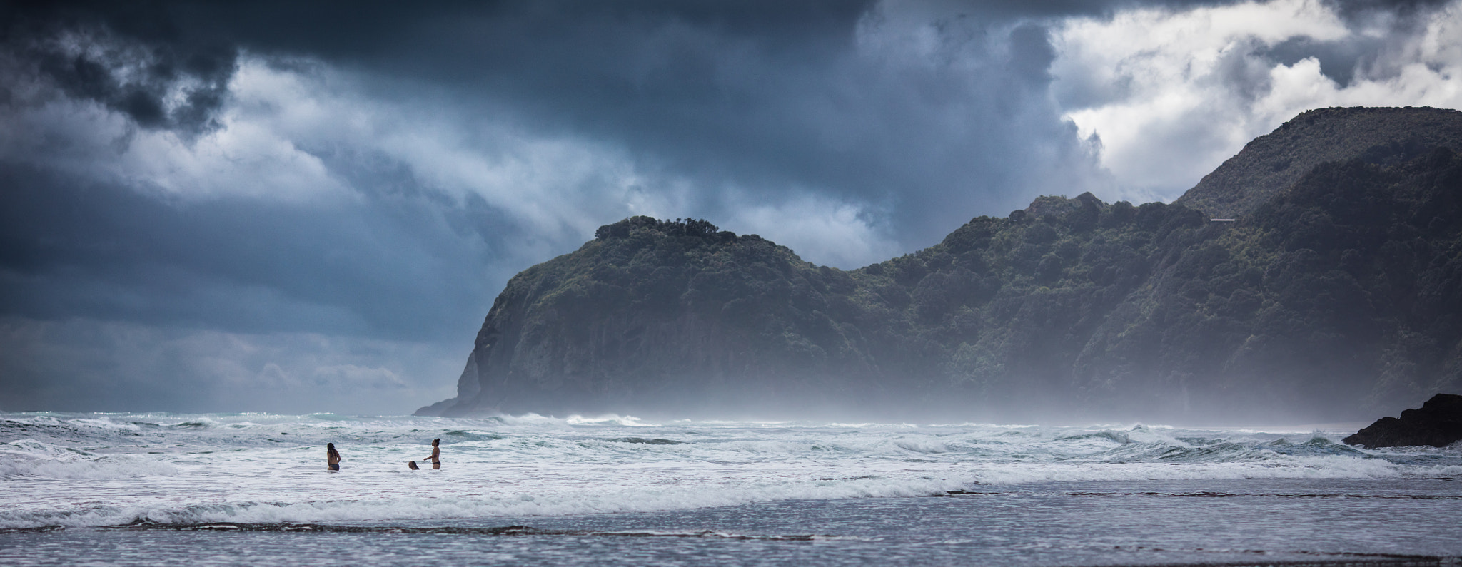 Canon EOS 5DS R + Canon EF 135mm F2L USM sample photo. Cloudy day photography