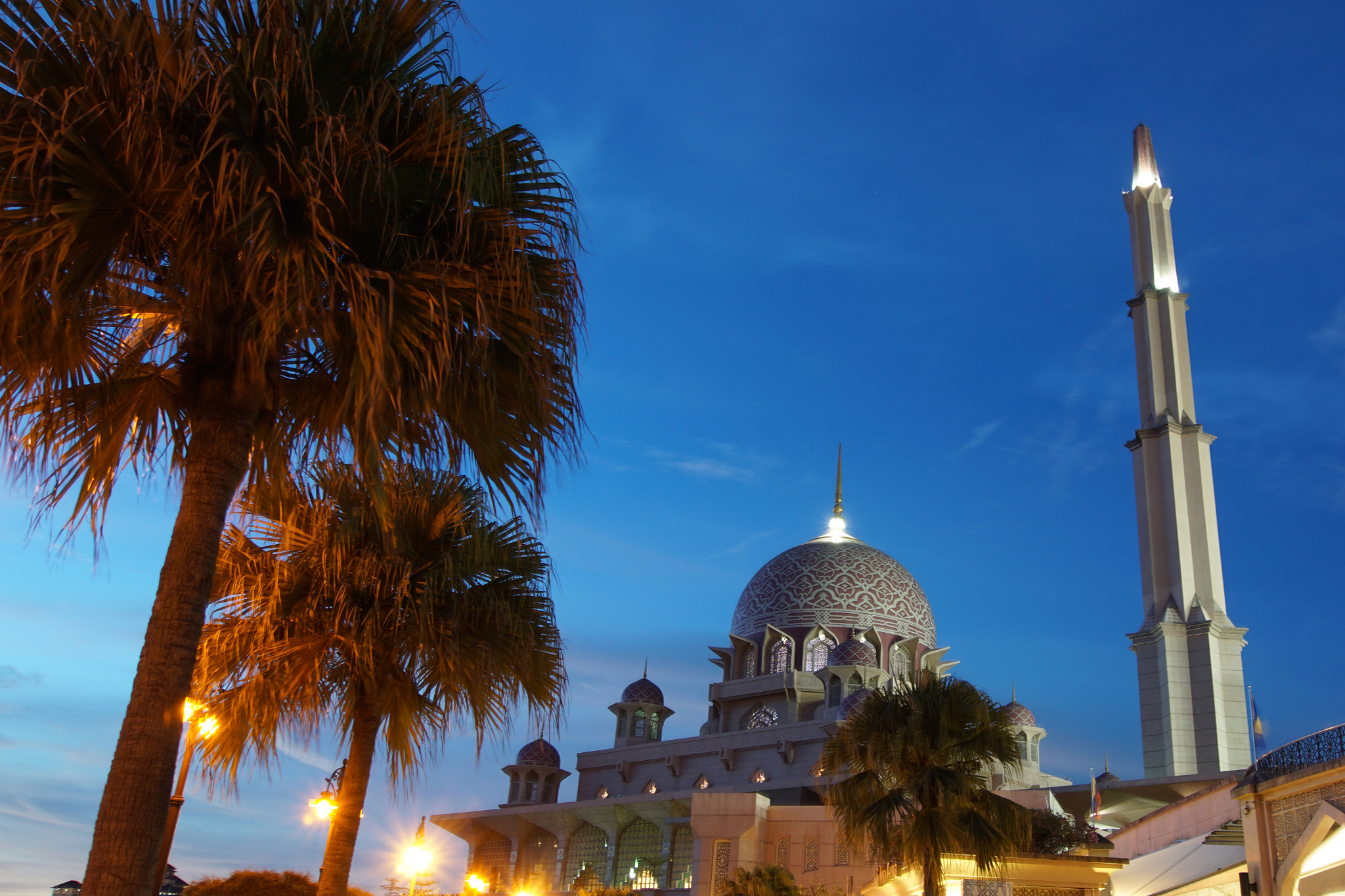 Canon EOS 5D sample photo. Sunset at putra mosque photography