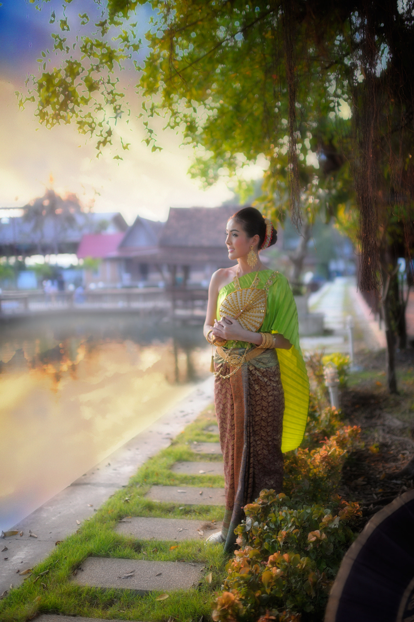 Nikon D700 + Nikon AF-S Nikkor 35mm F1.4G sample photo. Thai beauty photography