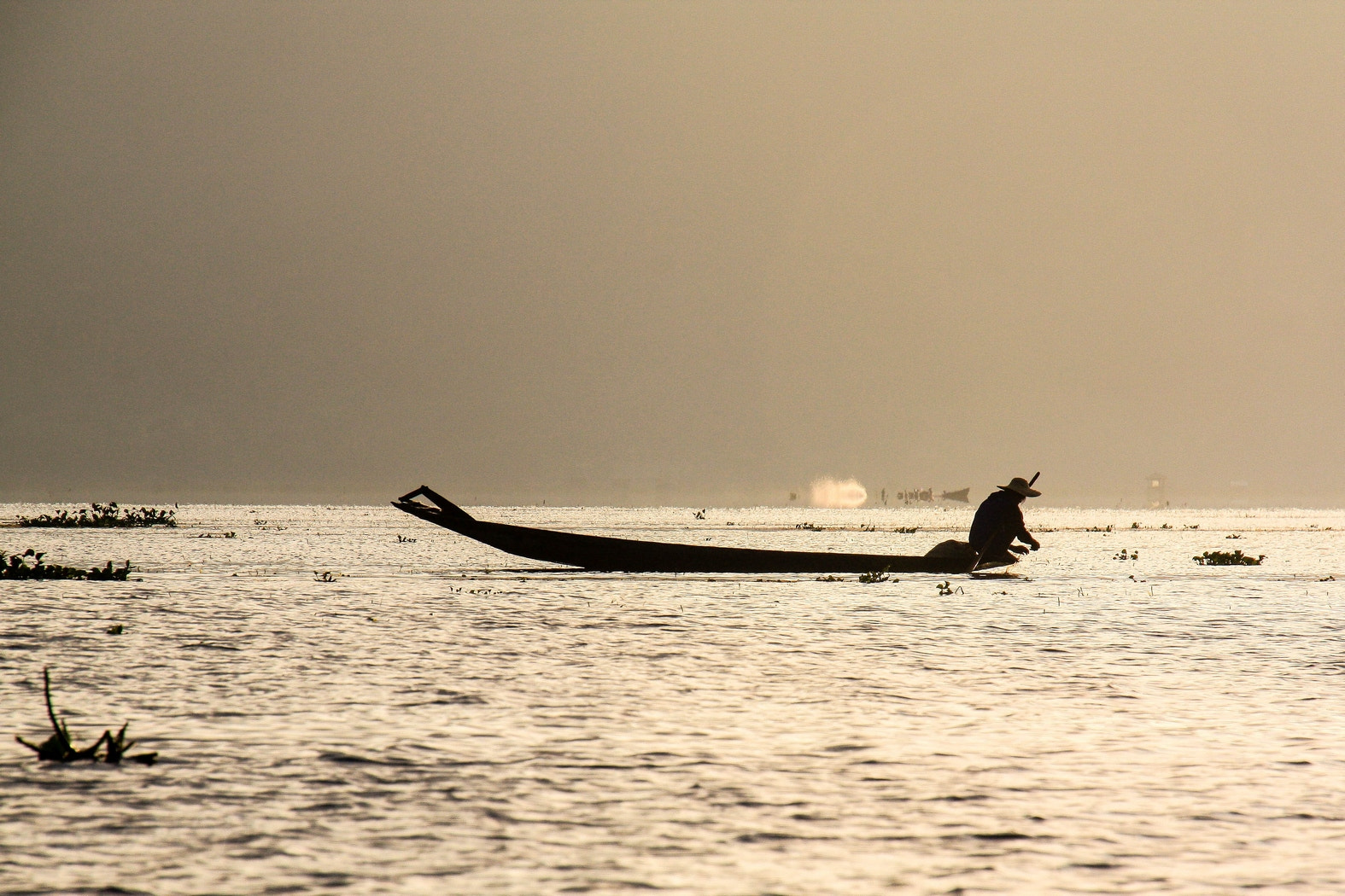 Canon EOS 450D (EOS Rebel XSi / EOS Kiss X2) sample photo. Inle lake photography