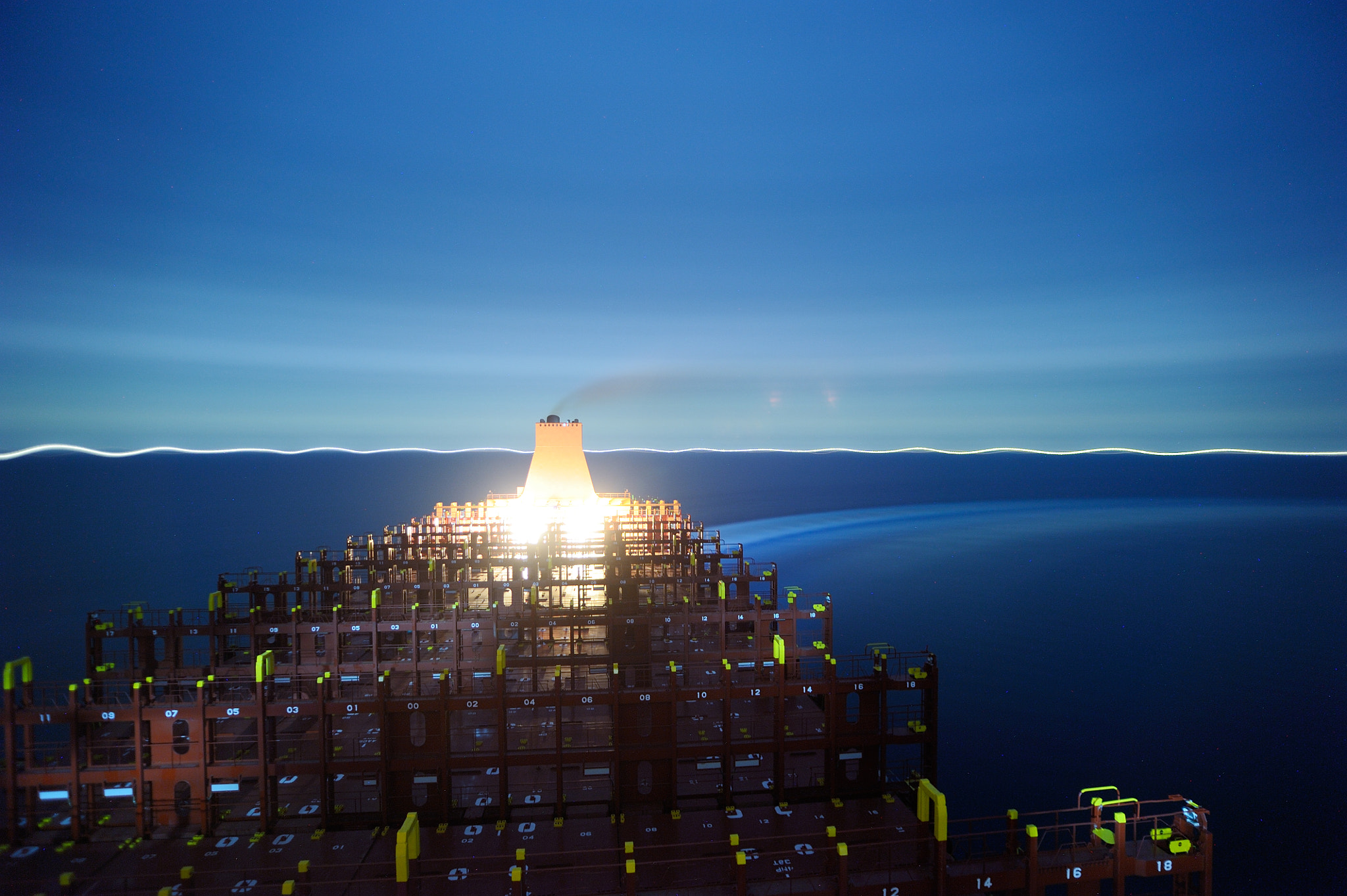 Nikon D700 + Sigma 17-35mm F2.8-4 EX Aspherical sample photo. Containership on turning photography