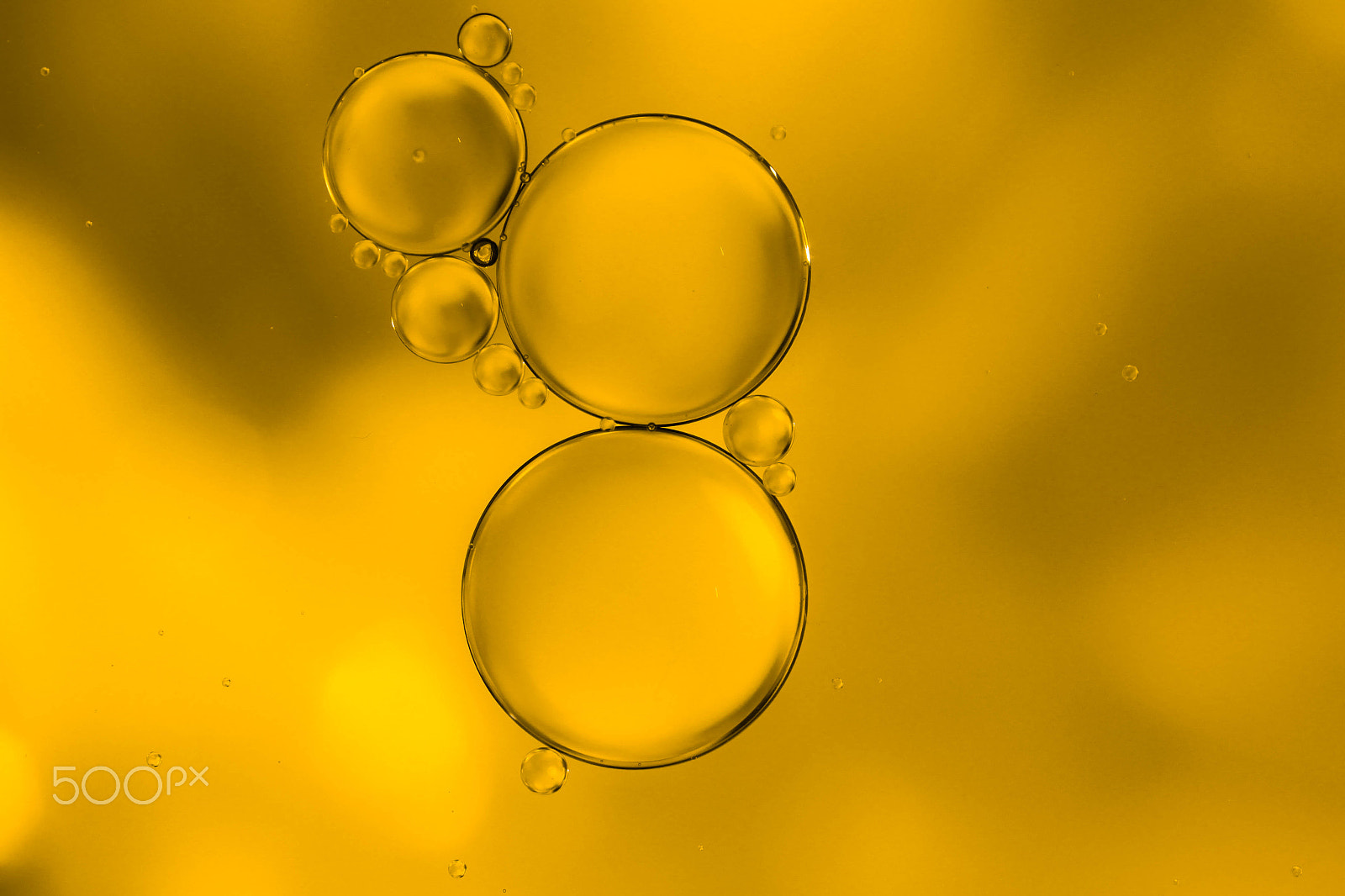 Canon EF-S 60mm F2.8 Macro USM sample photo. Oil and water photography