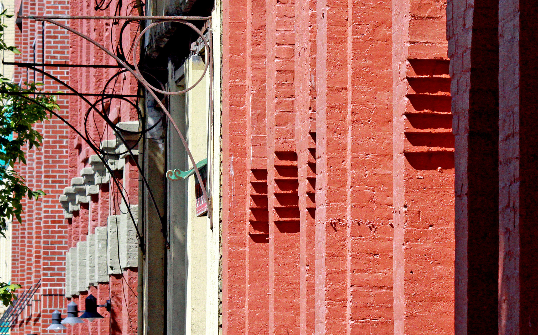 Canon EF-S 55-250mm F4-5.6 IS sample photo. Red brick victoria photography