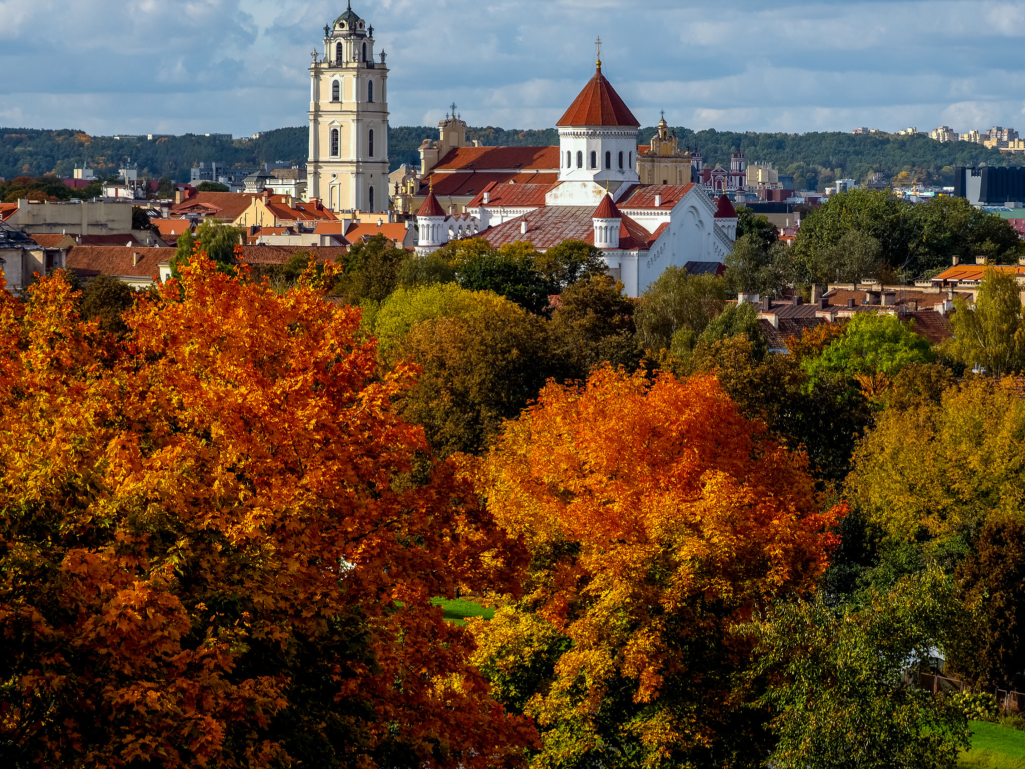 Olympus Zuiko Digital ED 70-300mm F4.0-5.6 sample photo. Autumn in vilnius photography