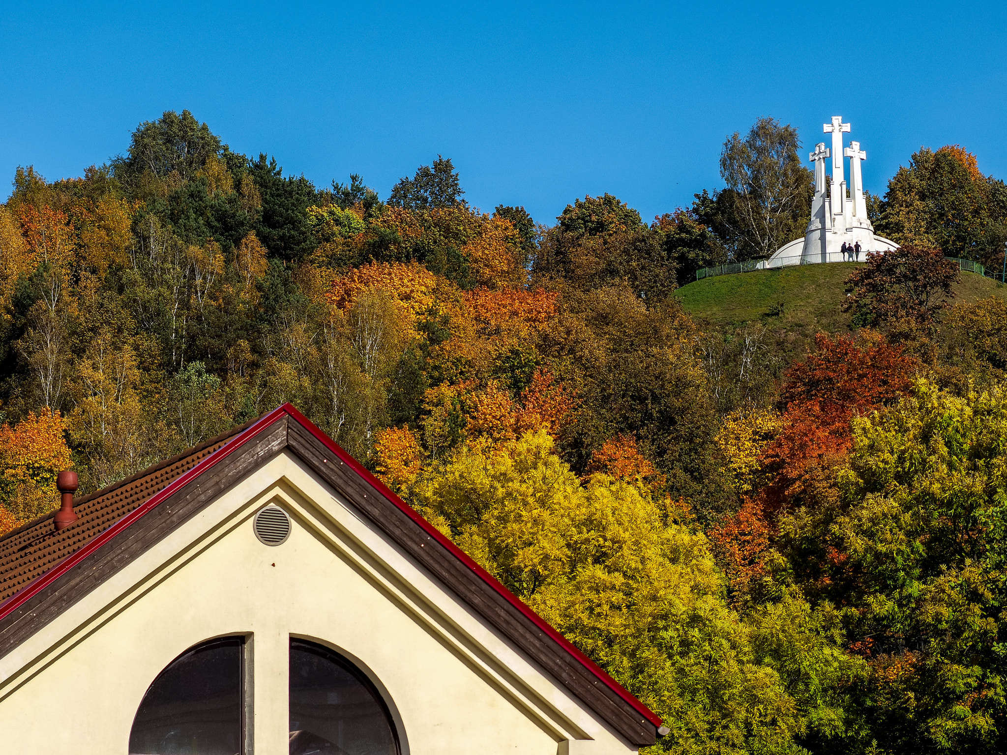 Olympus Zuiko Digital ED 70-300mm F4.0-5.6 sample photo. Autumn in vilnius photography