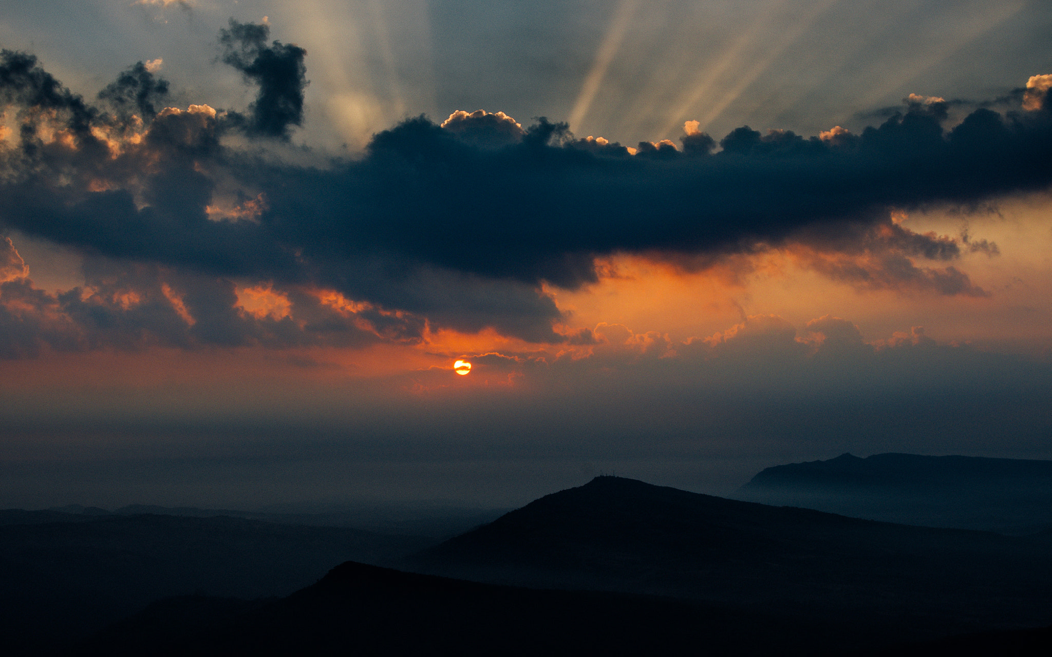 Pentax K-x sample photo. Dark mountains and sunrise photography