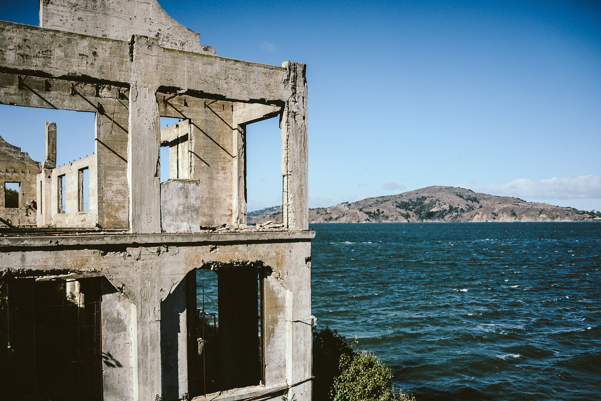 AF Zoom-Nikkor 28-105mm f/3.5-4.5D IF sample photo. Alcatraz photography