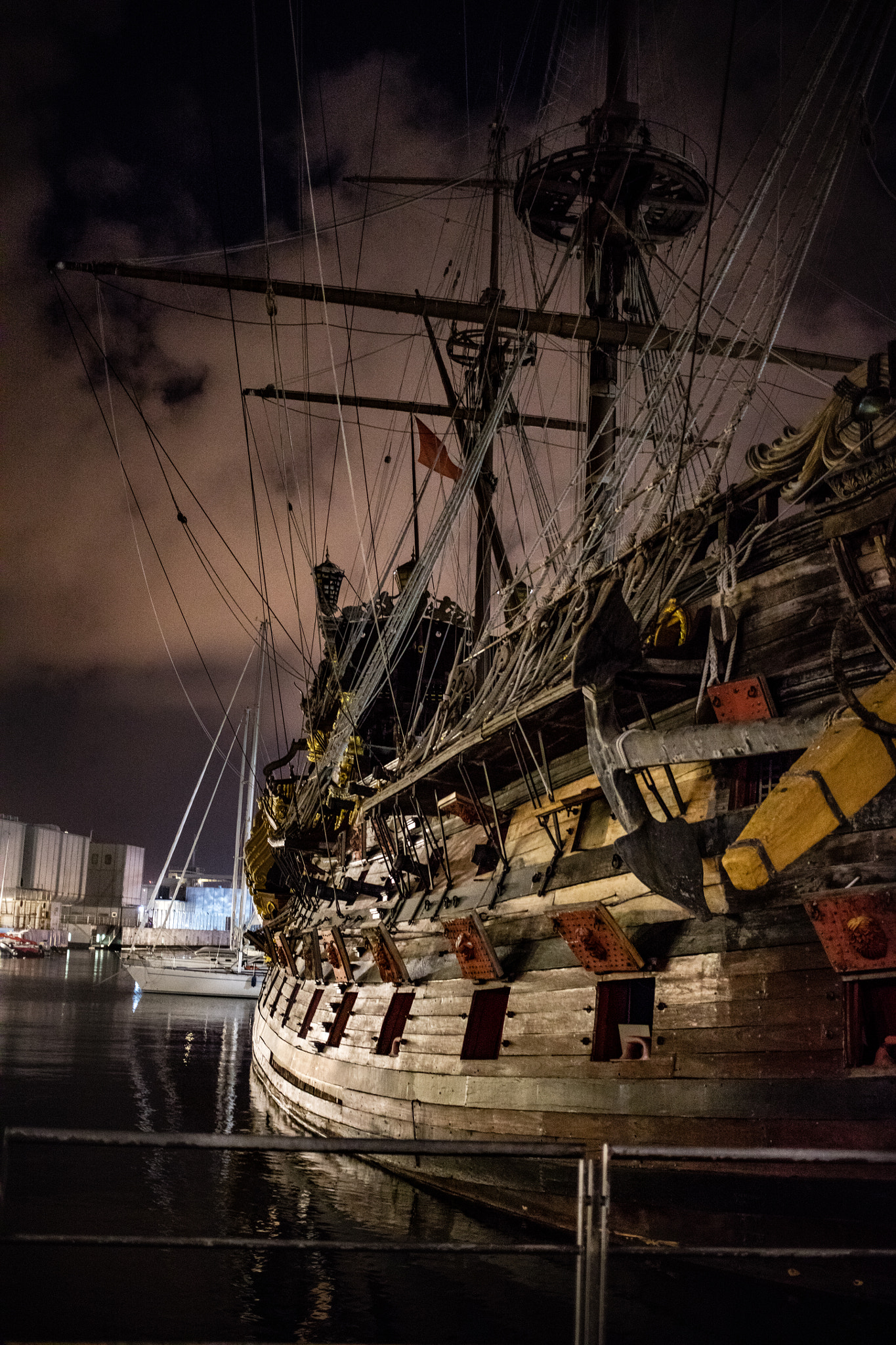 Canon EF 40mm F2.8 STM sample photo. Genova7 photography