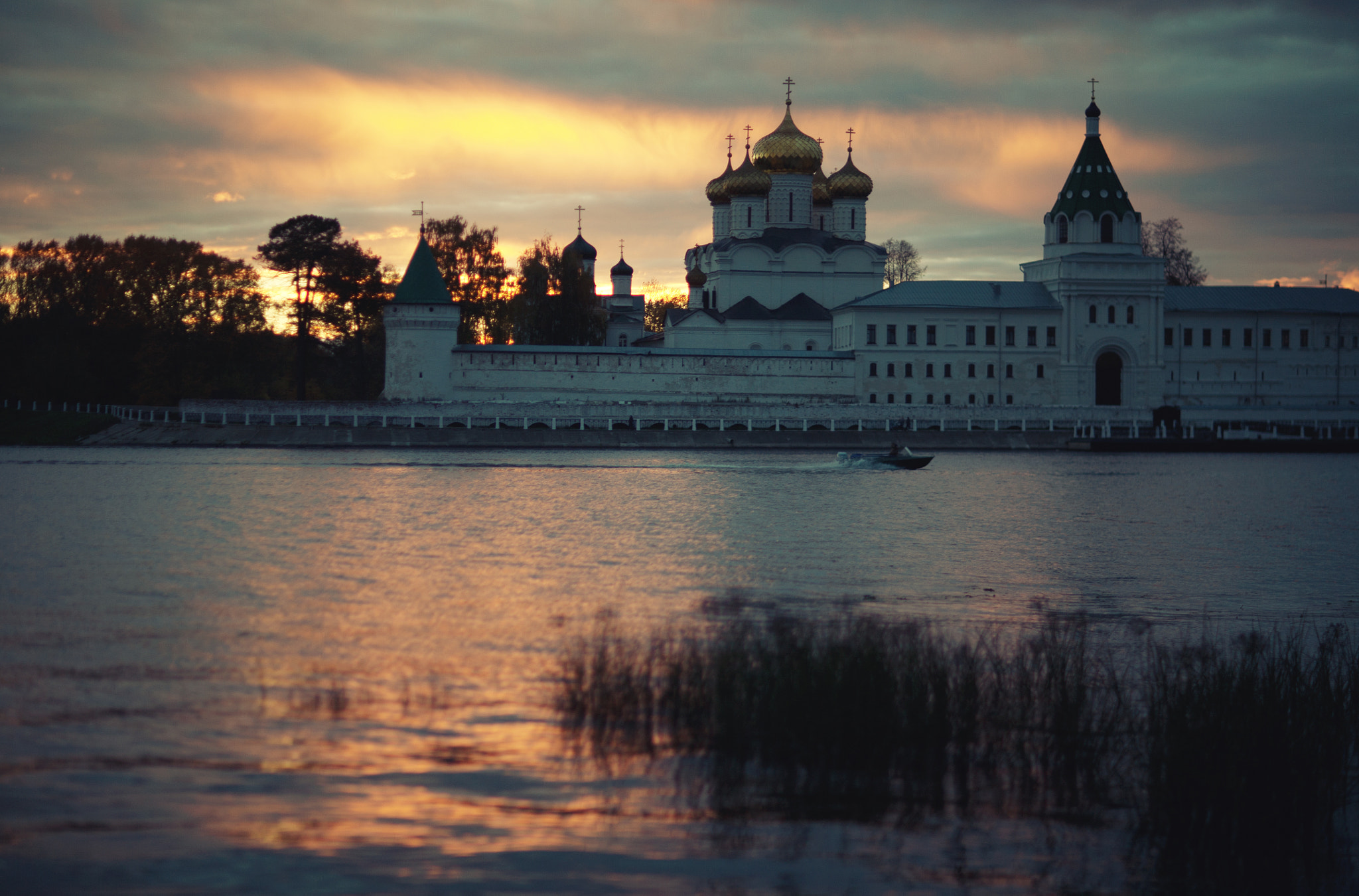Canon EOS 5D sample photo. Ipatievsky monastery photography