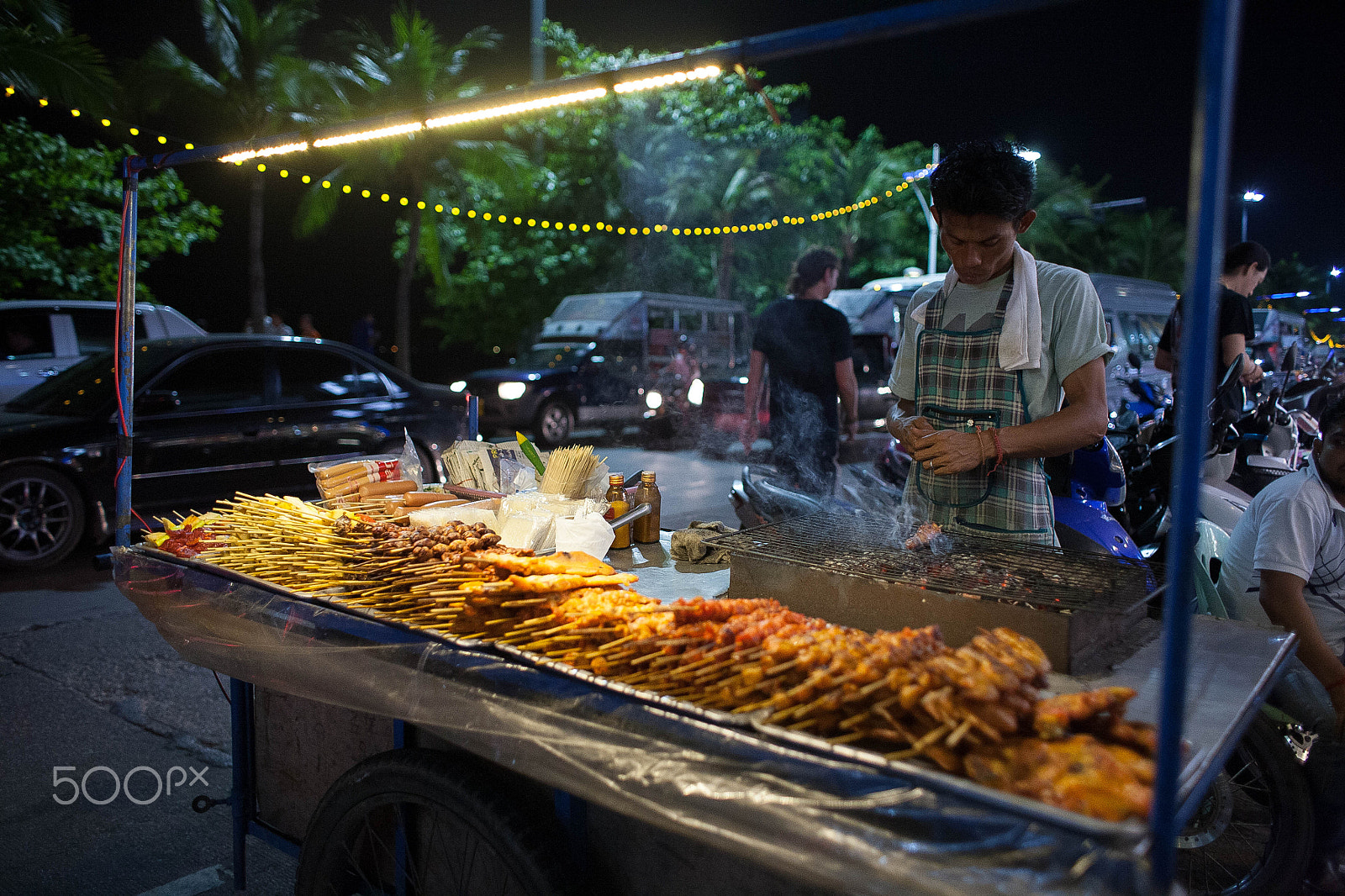 Canon EOS 5D + Canon EF 28mm F1.8 USM sample photo. Streetfood photography