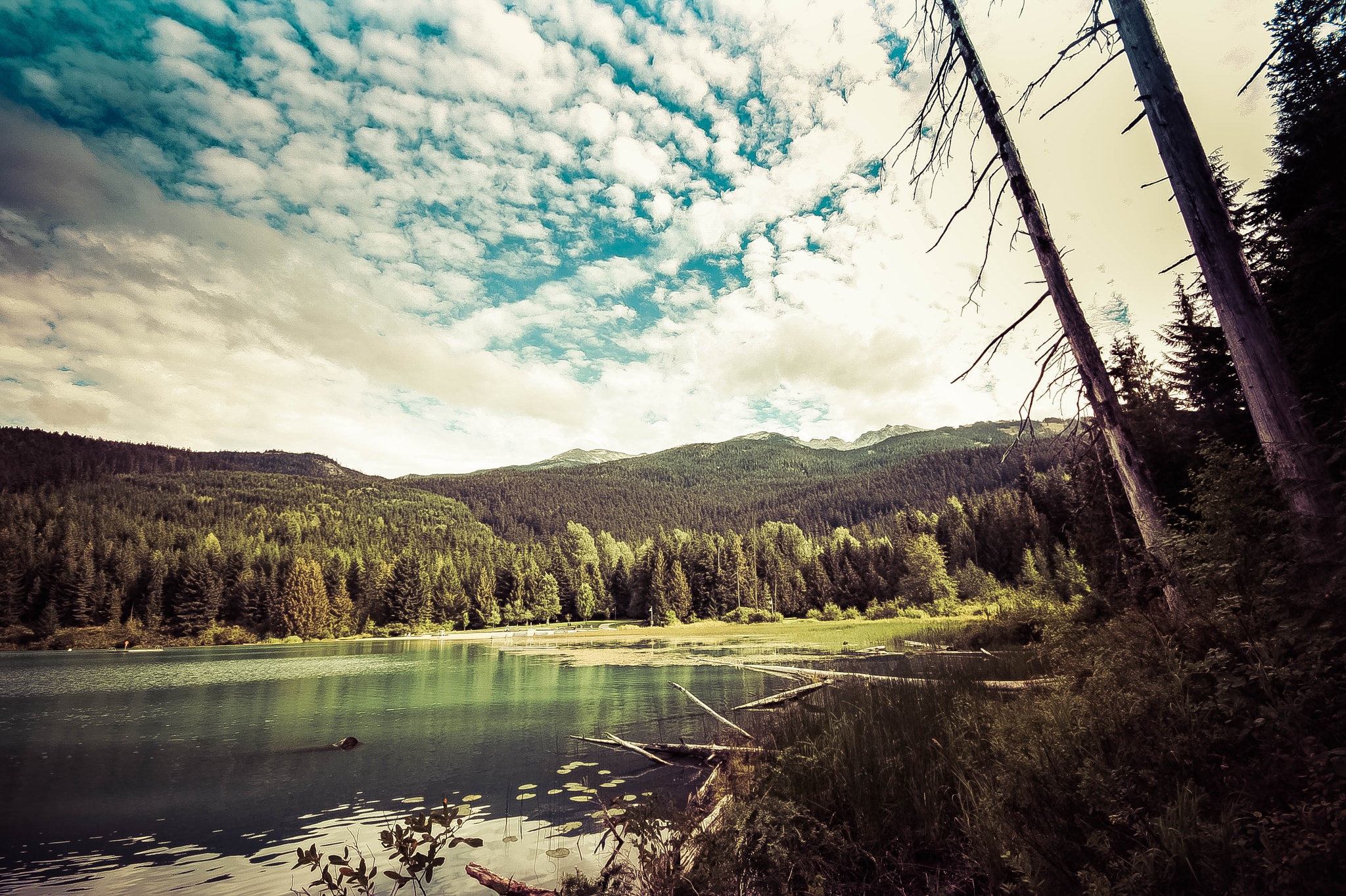 Canon EOS 40D + Sigma 10-20mm F4-5.6 EX DC HSM sample photo. Lost lake photography