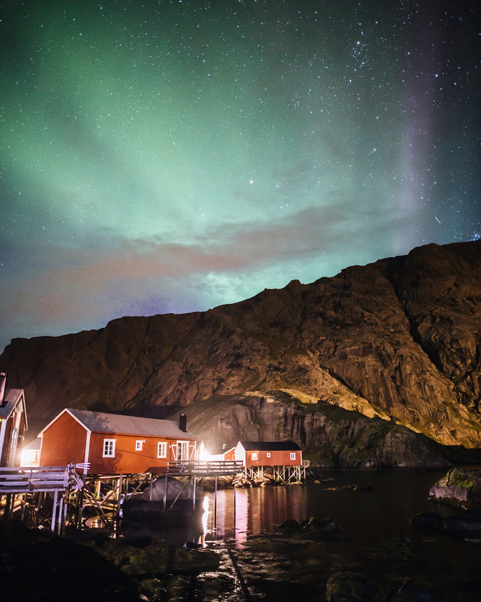 Canon EOS 6D + Sigma 20mm F1.4 DG HSM Art sample photo. Nusfjord under the northernlights.  photography