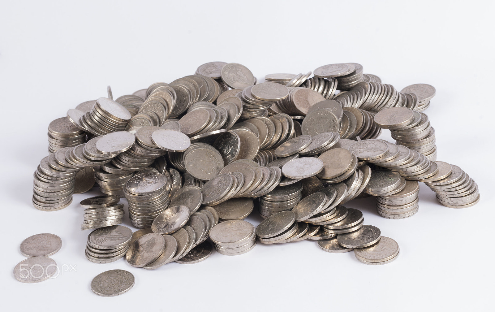 Nikon D200 + Sigma 50mm F2.8 EX DG Macro sample photo. Coin stack quetzal 25 cents of guatemala photography