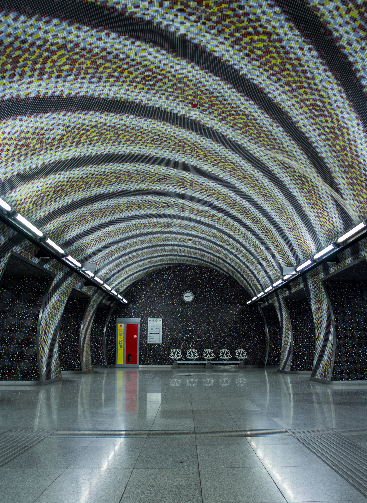Canon EF 35-80mm f/4-5.6 sample photo. M4 metro station photography