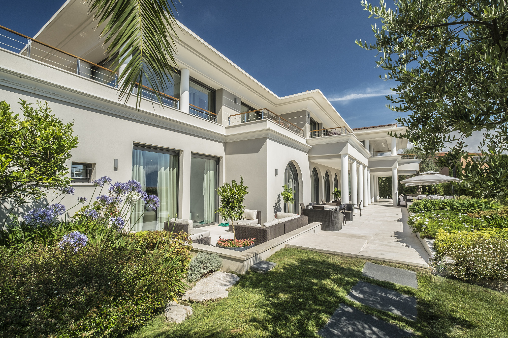 Fujifilm XF 10-24mm F4 R OIS sample photo. Luxury property branding photography