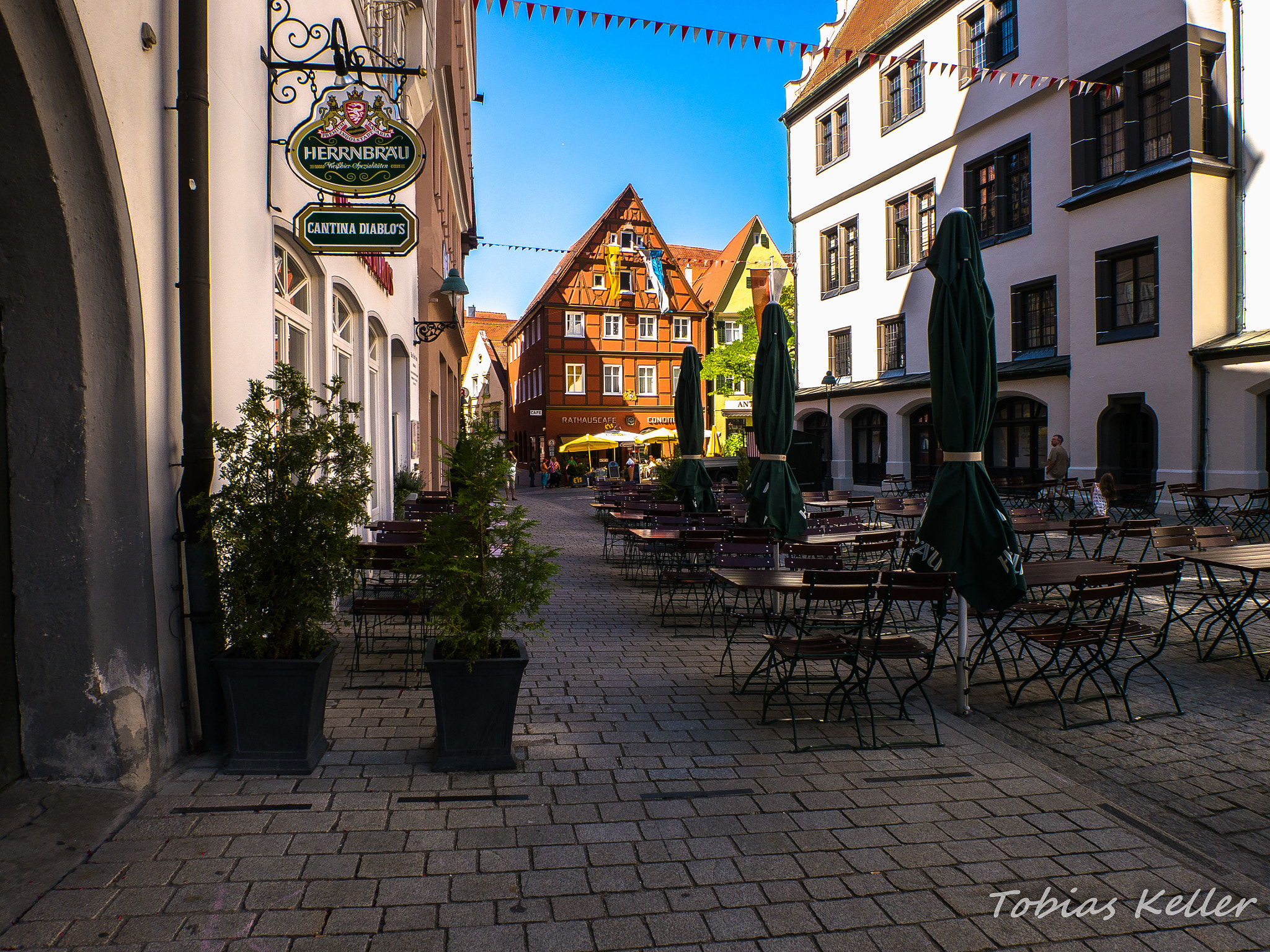 Panasonic Lumix DMC-G5 + Panasonic Lumix G 14mm F2.5 ASPH sample photo. Am marktplatz photography