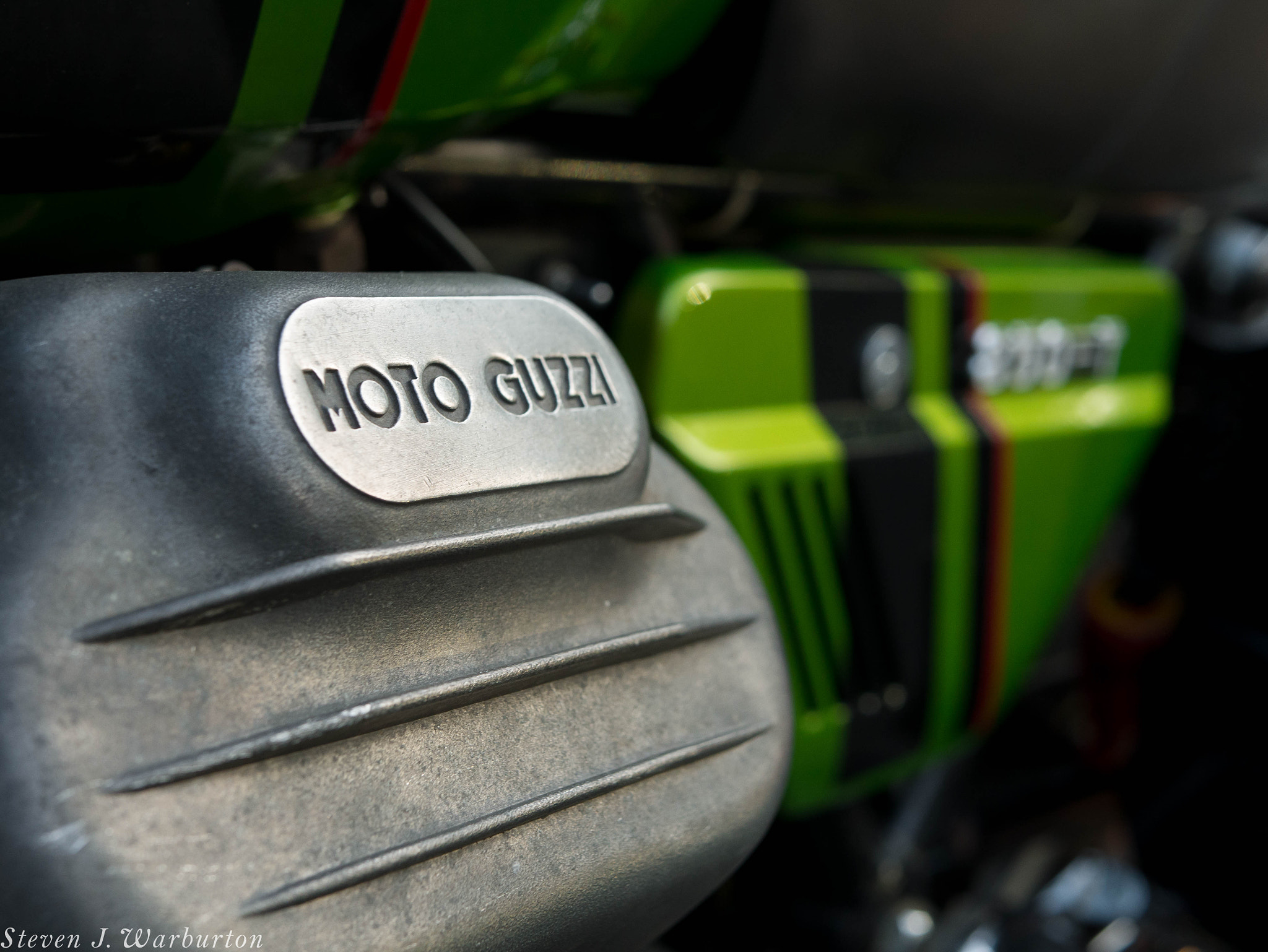 Panasonic Lumix DMC-GF7 + LUMIX G 25/F1.7 sample photo. Moto photography