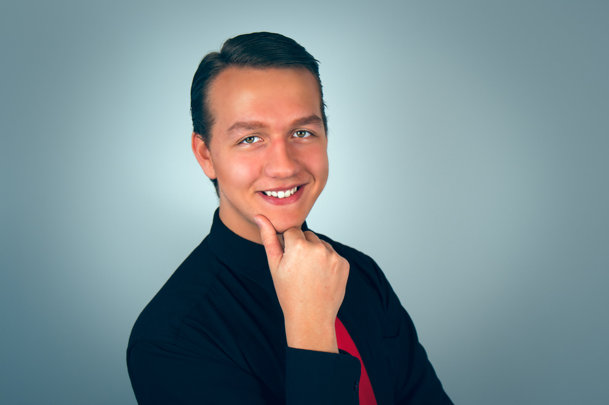 Canon EF 24-70mm F4L IS USM sample photo. Arvid in the studio photography