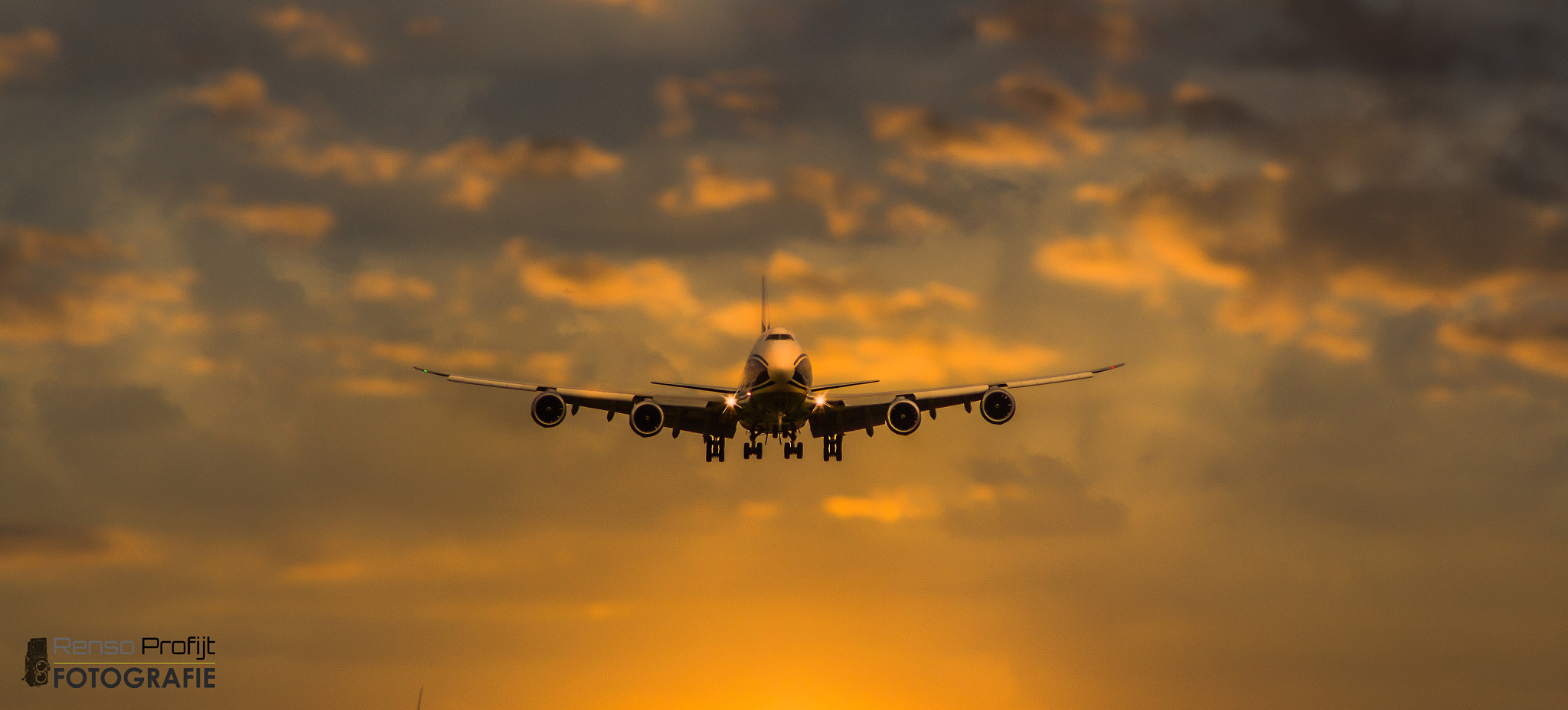Canon EF 100-300mm F4.5-5.6 USM sample photo. Just a plane ;-) photography