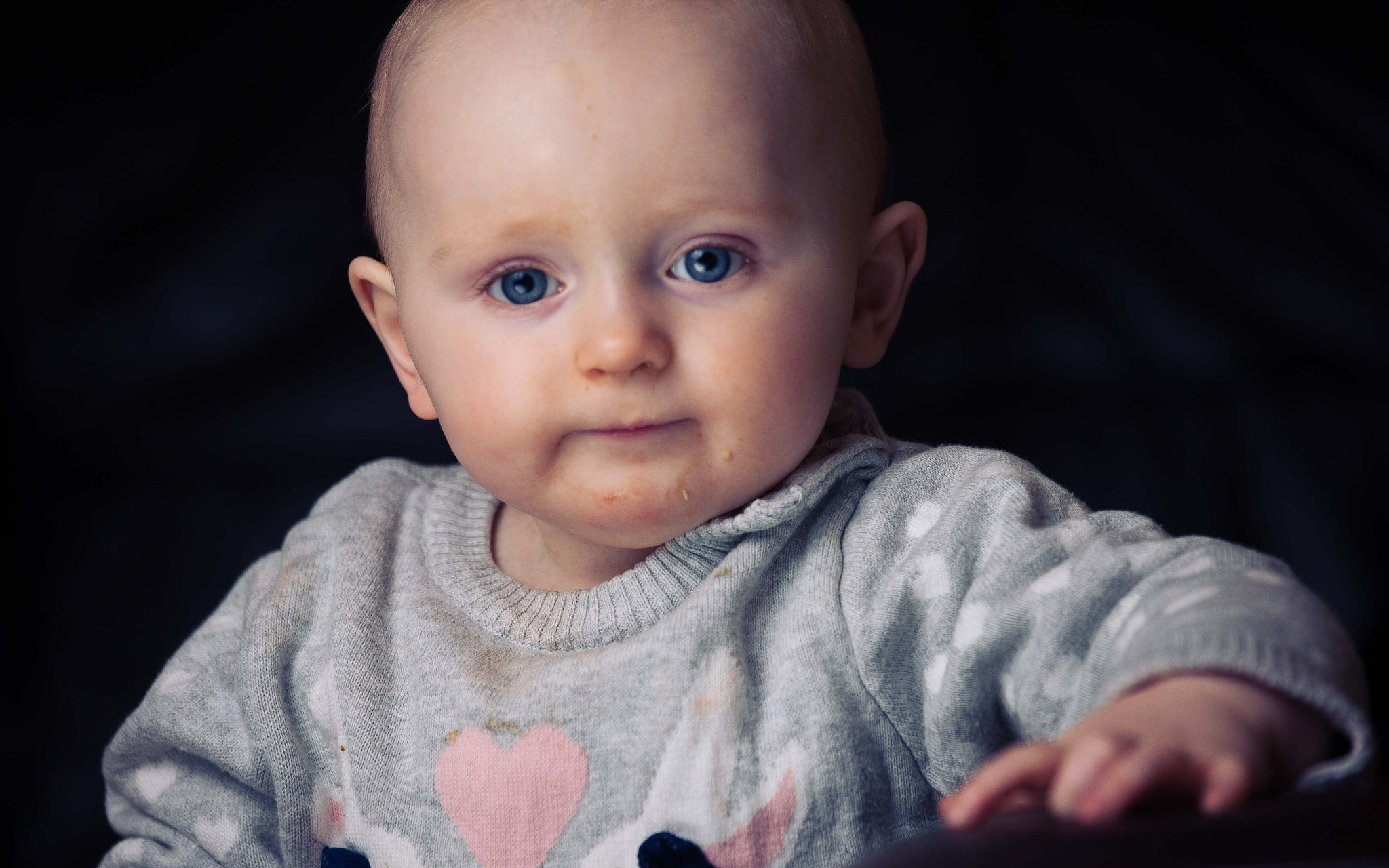 Canon EOS-1Ds Mark III + Canon EF 70-200mm F4L IS USM sample photo. Baby evie photography