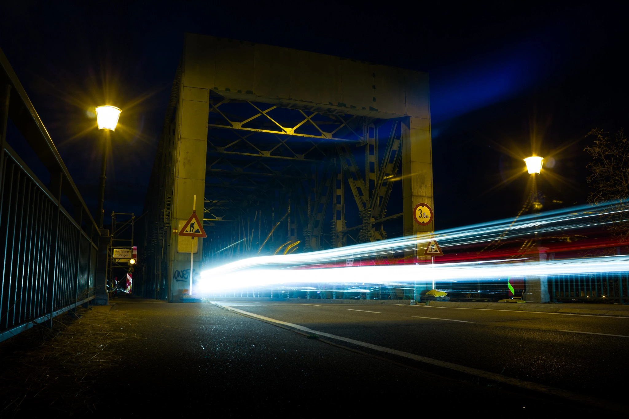 Canon EOS 100D (EOS Rebel SL1 / EOS Kiss X7) sample photo. Nightportal photography