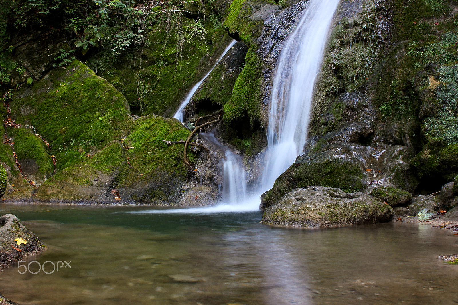 Canon EOS 600D (Rebel EOS T3i / EOS Kiss X5) sample photo. Waterfall photography