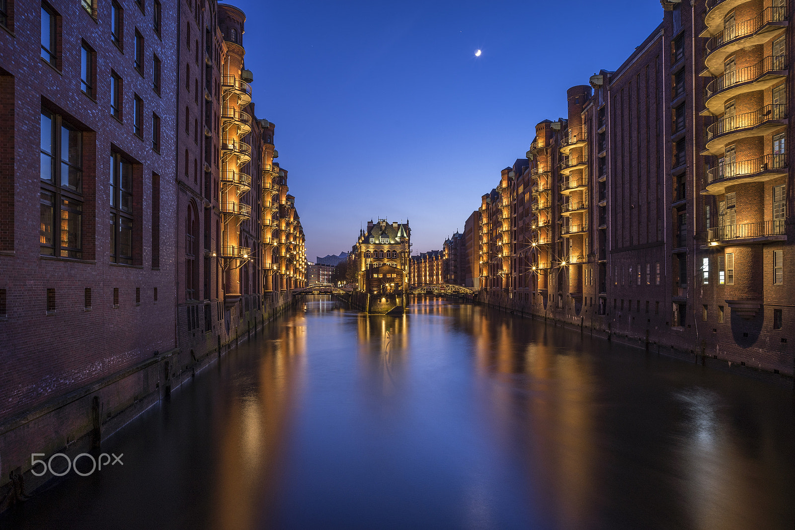 E 21mm F2.8 sample photo. The old speicherstadt in hamburg photography
