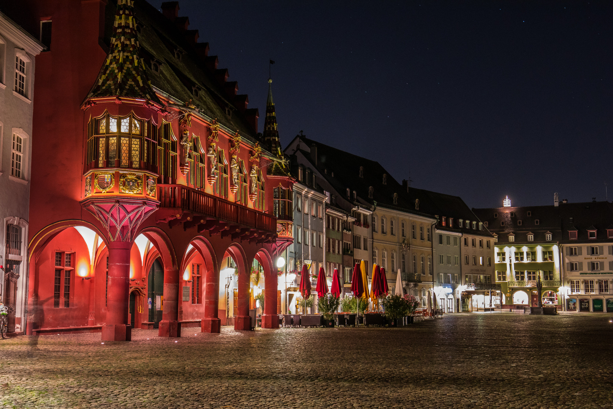 Canon EOS 80D + Canon EF 16-35mm F4L IS USM sample photo. Historisches kaufhaus photography