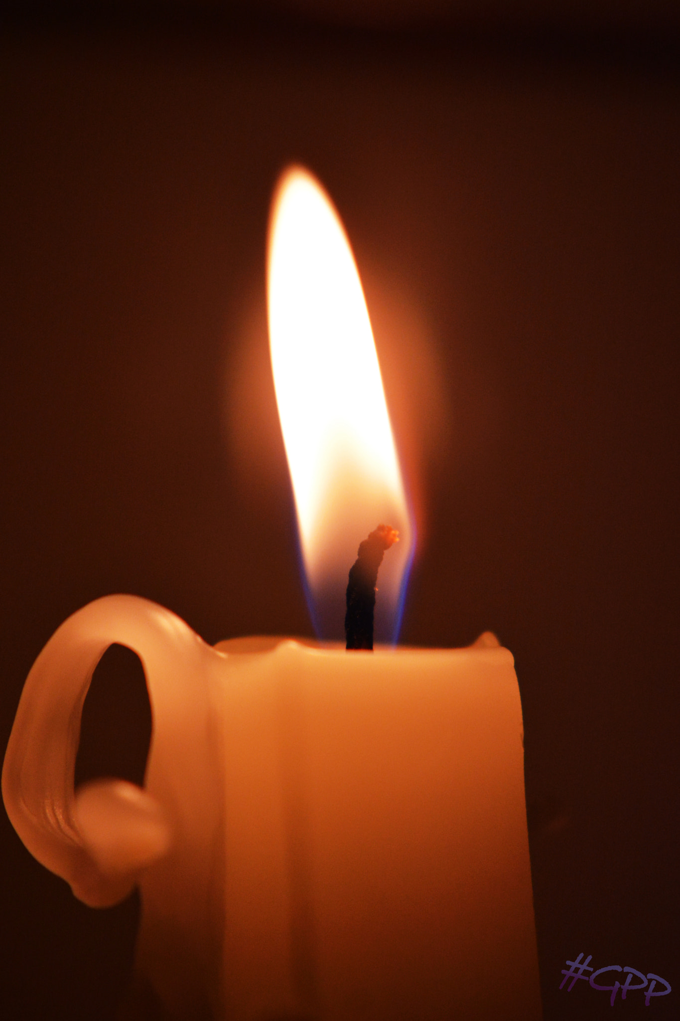 Nikon AF-S DX Micro-Nikkor 85mm F3.5G ED VR sample photo. Candle photography