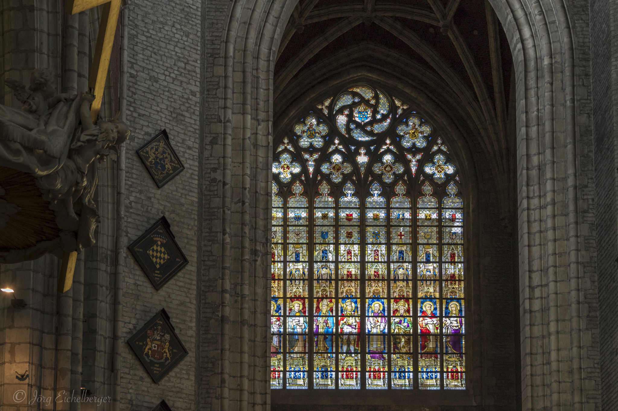 Canon EOS 7D Mark II sample photo. Stained glass window photography