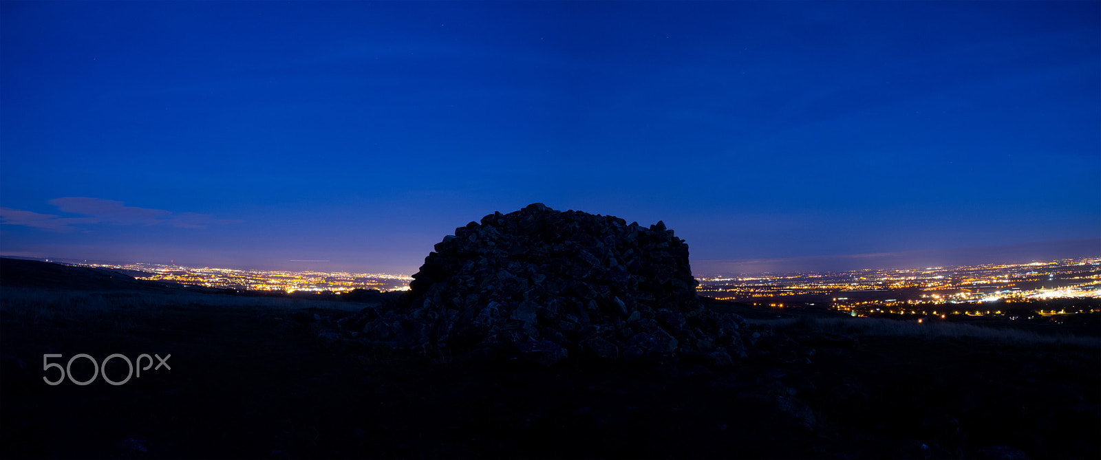 Nikon D600 sample photo. Two lads cairn night photography