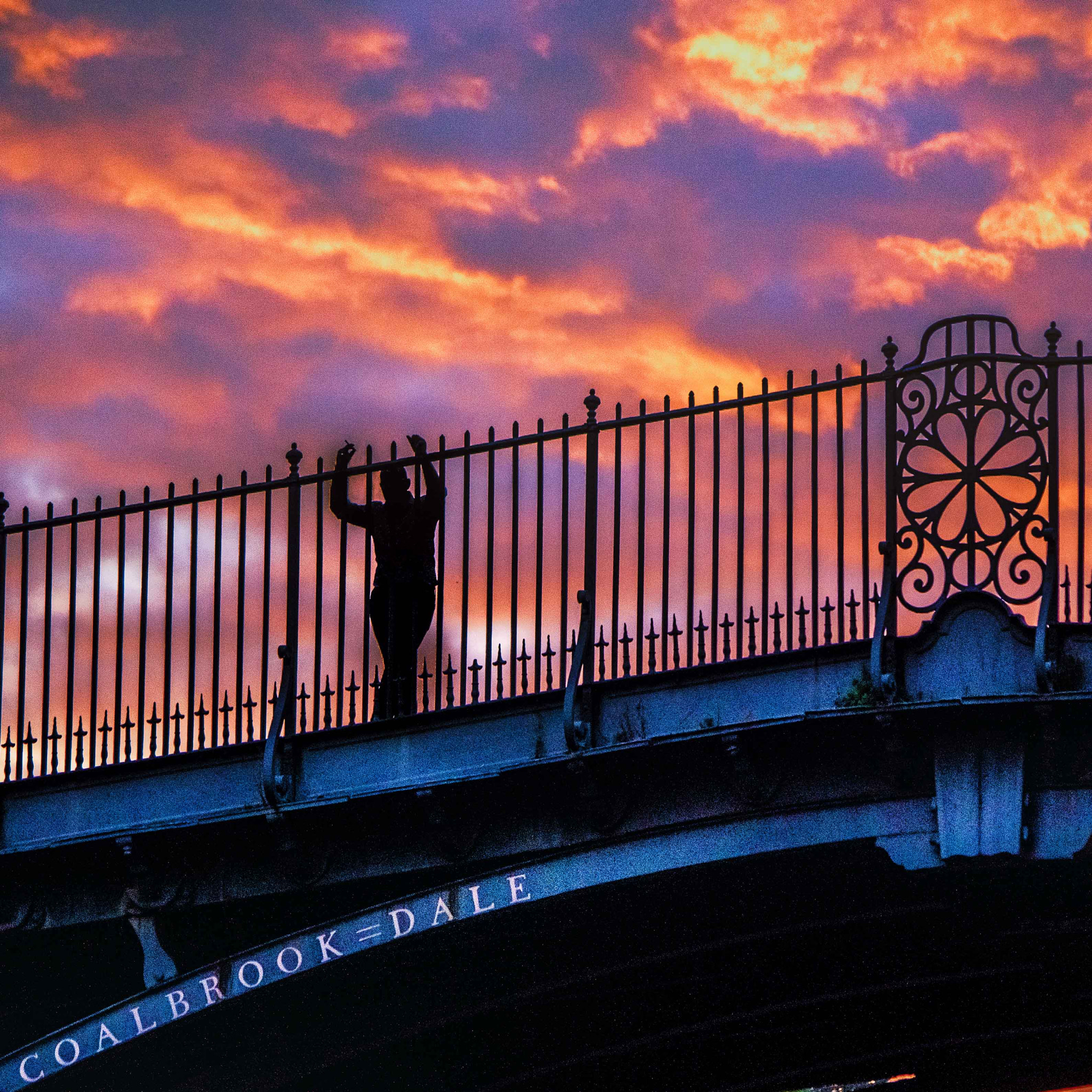 Pentax smc DA 50-200mm F4-5.6 ED WR sample photo. Contemplating the river severn from the iron bridge photography