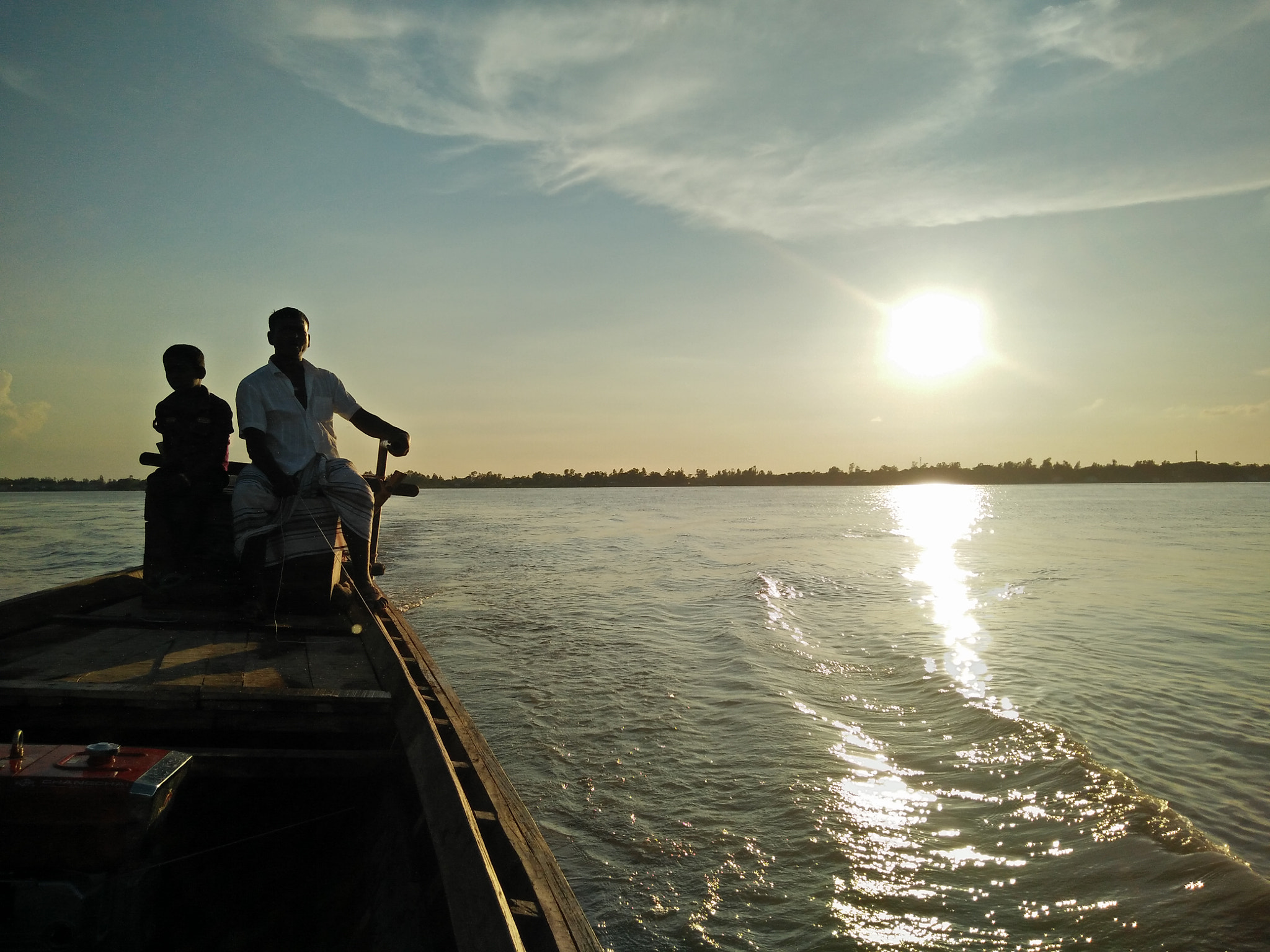 OnePlus ONE E1001 sample photo. The boatman photography