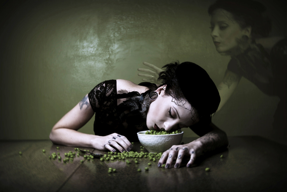 Nikon D200 sample photo. Choking on a pea photography