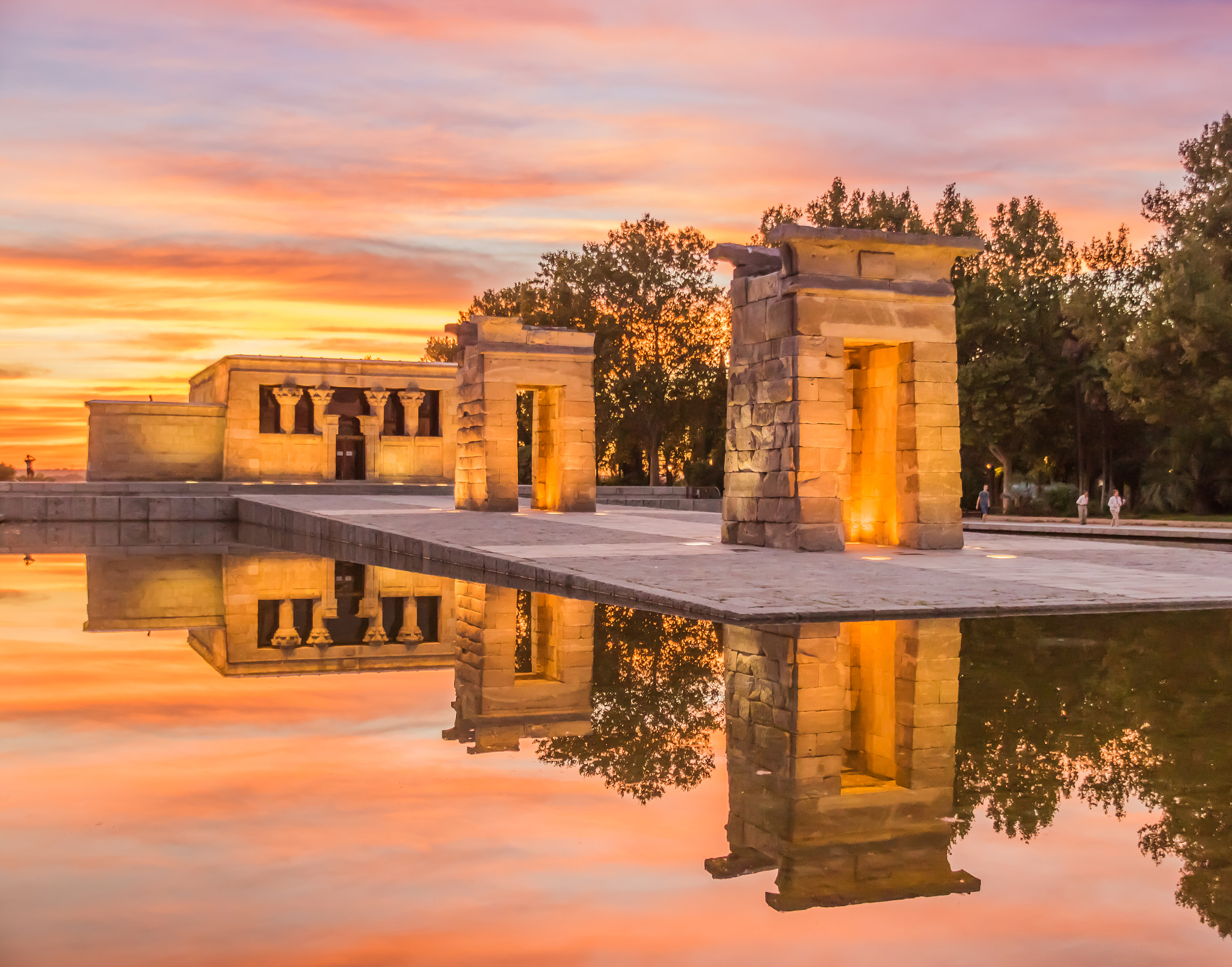 Sigma 18-250mm F3.5-6.3 DC OS HSM sample photo. Dubod temple sunset photography