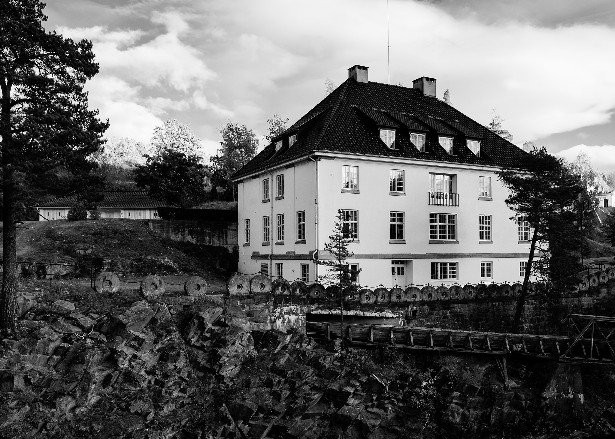 Panasonic Lumix DMC-GX7 sample photo. Tinfos papirfabrikk photography
