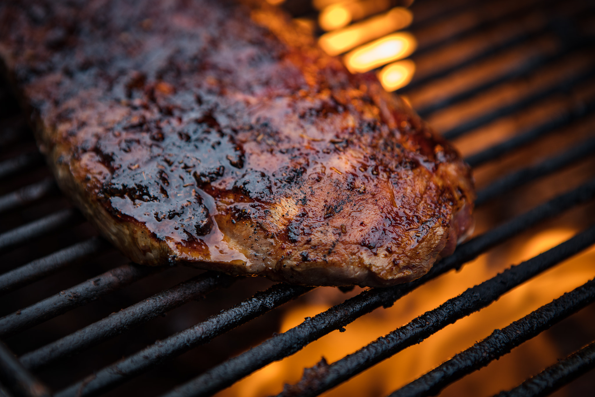 Canon EOS 5DS sample photo. Flank steak on grill photography