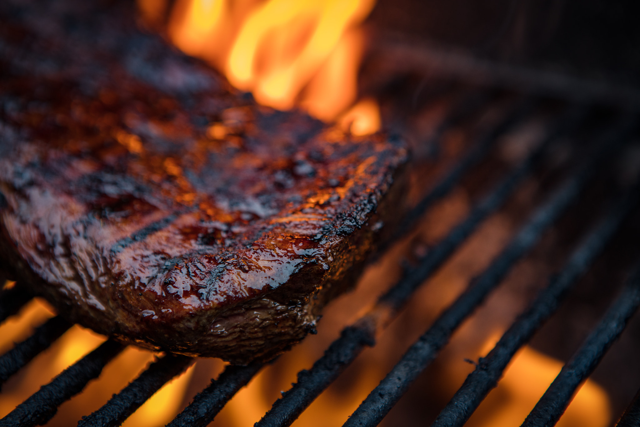 Canon EOS 5DS + Canon EF 24-70mm F2.8L USM sample photo. Flank steak on grill photography