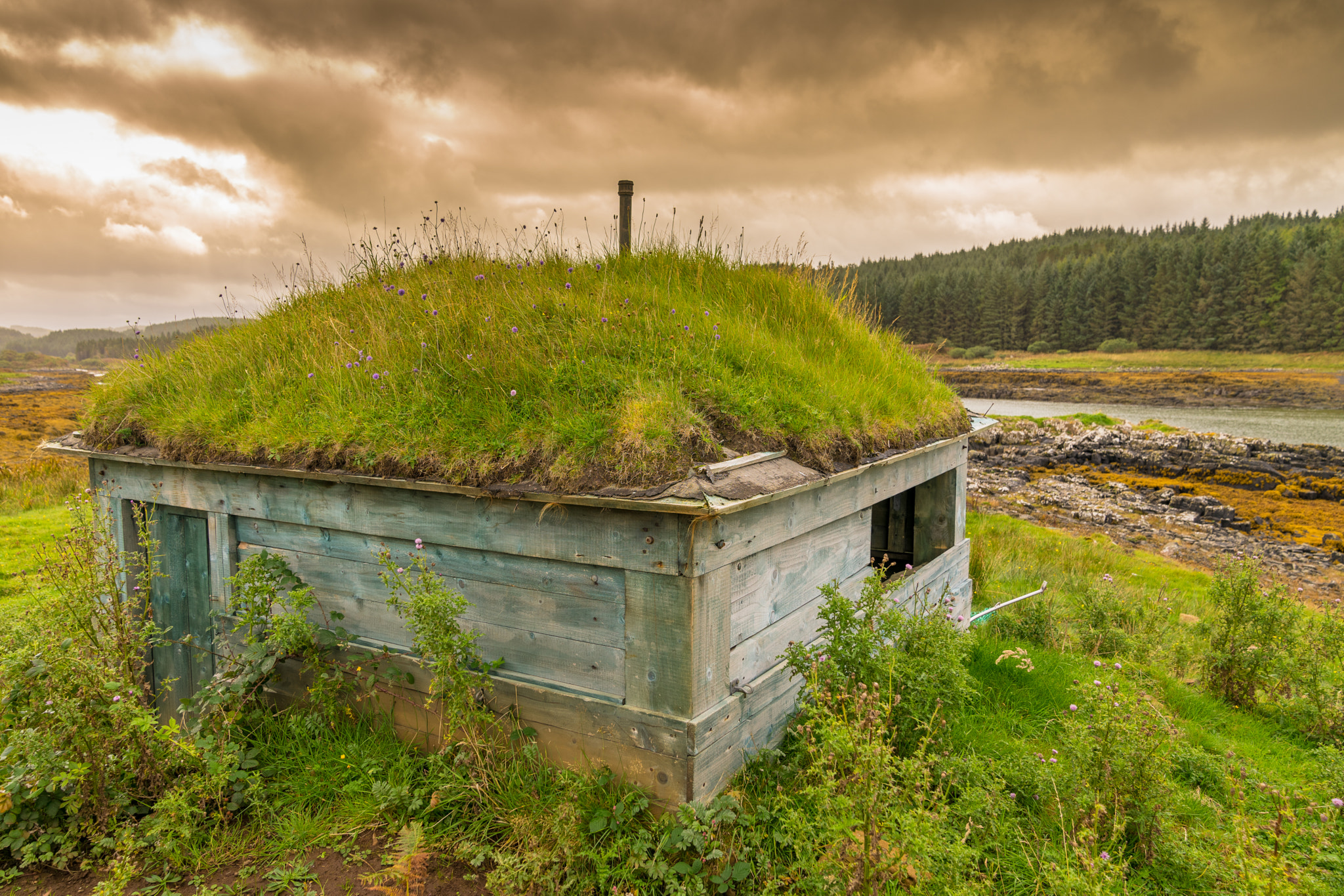 Sony a7 sample photo. Old hut photography