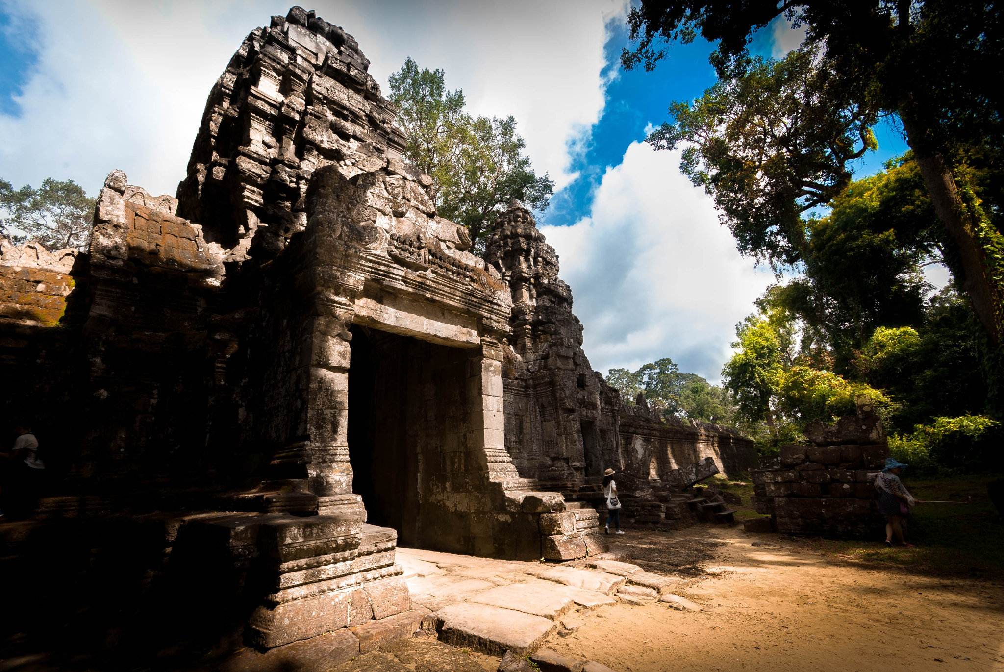 Sigma 10-20mm F4-5.6 EX DC HSM sample photo. Angkor photography