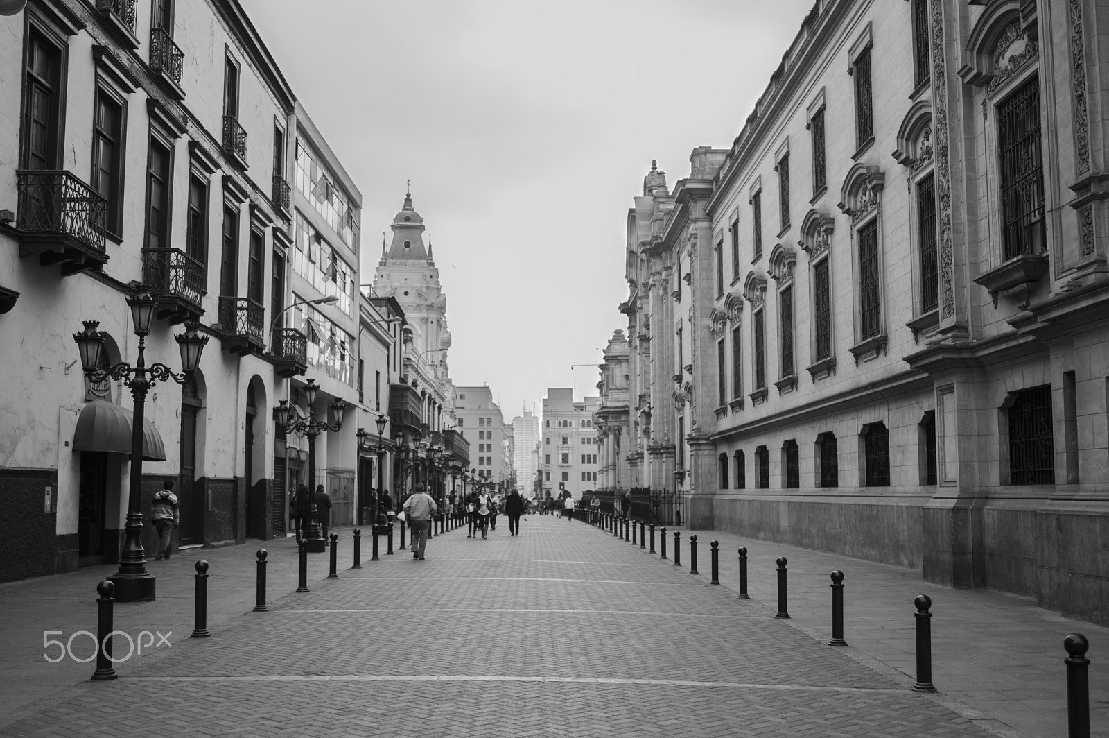 Nikon D3200 + Nikon AF-S Nikkor 24mm F1.8G ED sample photo. Street photography lima photography