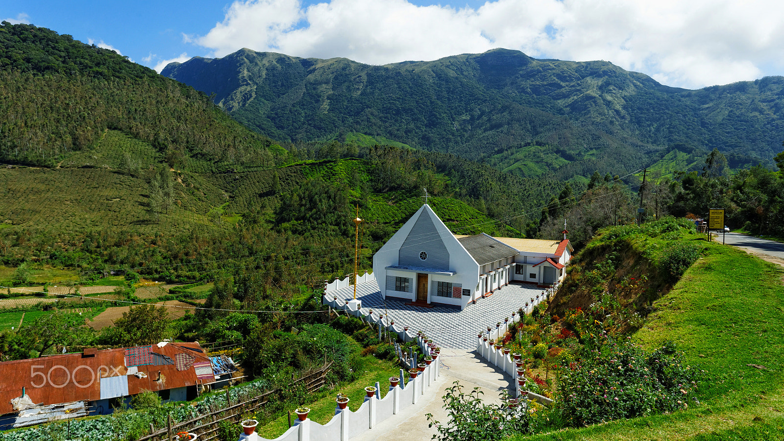 Canon EOS-1D X + Canon EF 17-40mm F4L USM sample photo. Munnar-india photography