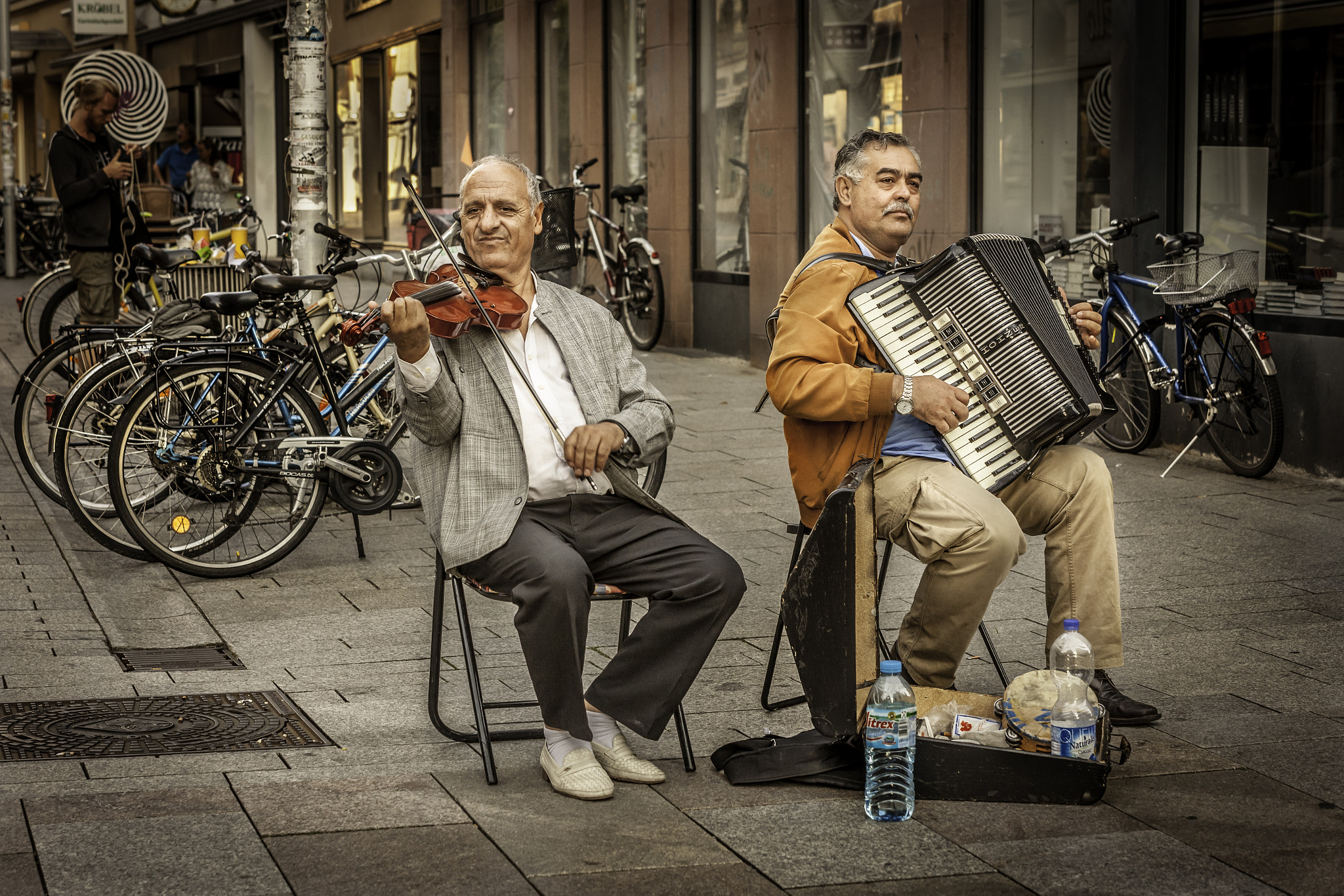 Sigma 70-200mm F2.8 EX DG OS HSM sample photo. Musicians photography